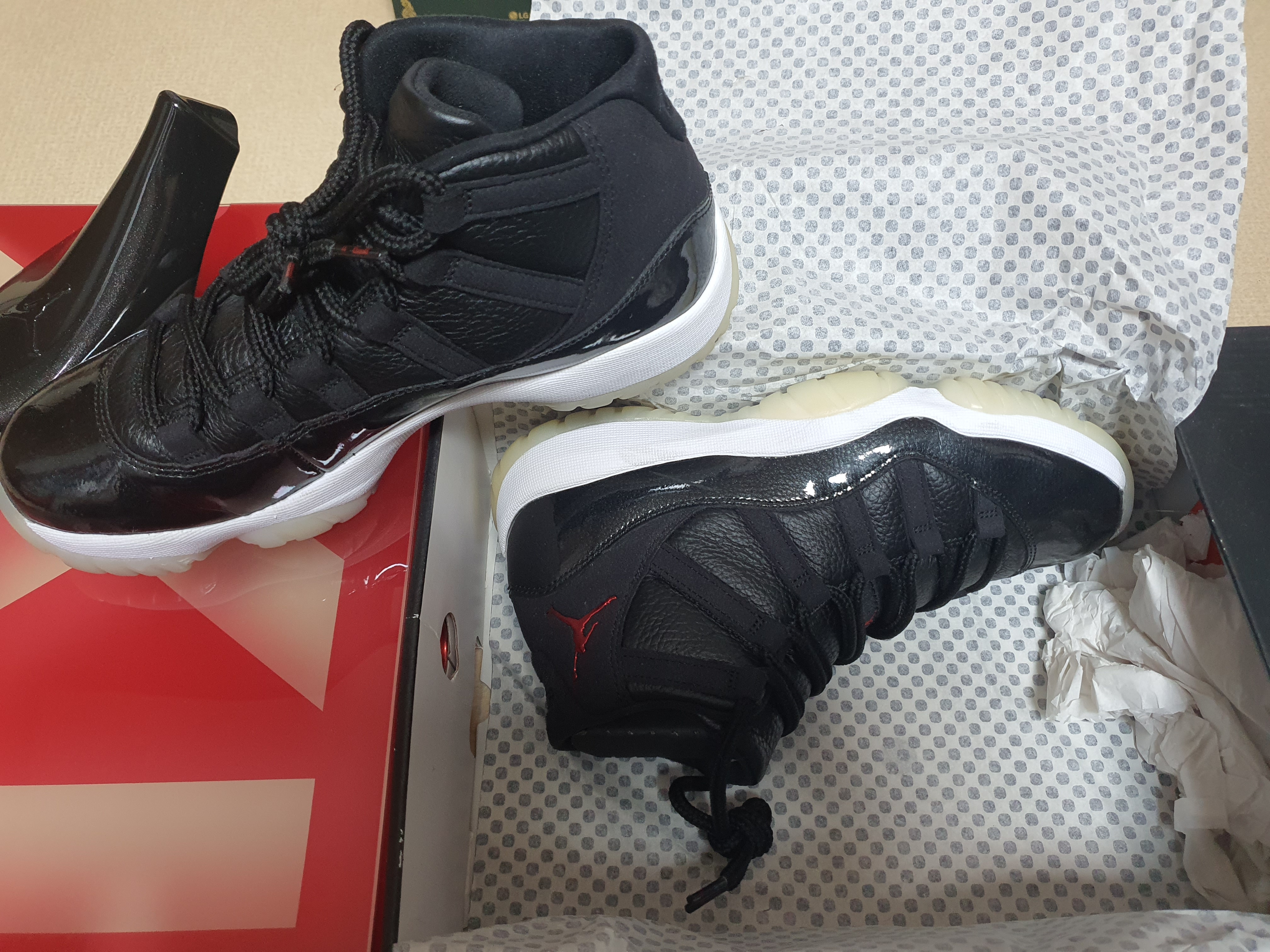Jordan 11 Retro 72-10 착용 스타일