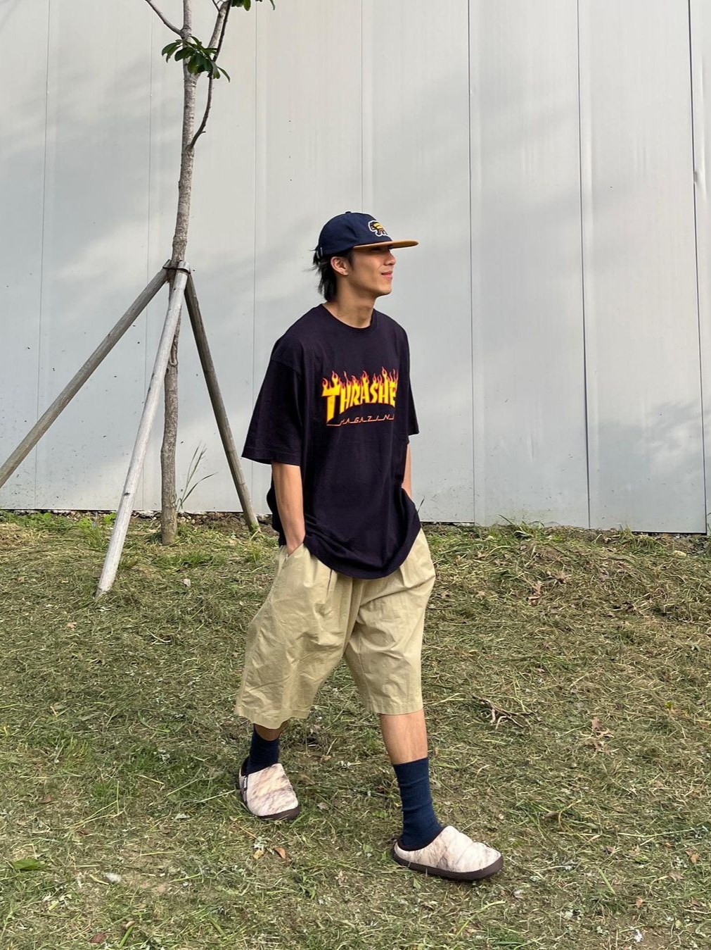 Thrasher Flame T-Shirts Black 착용 스타일 - 1