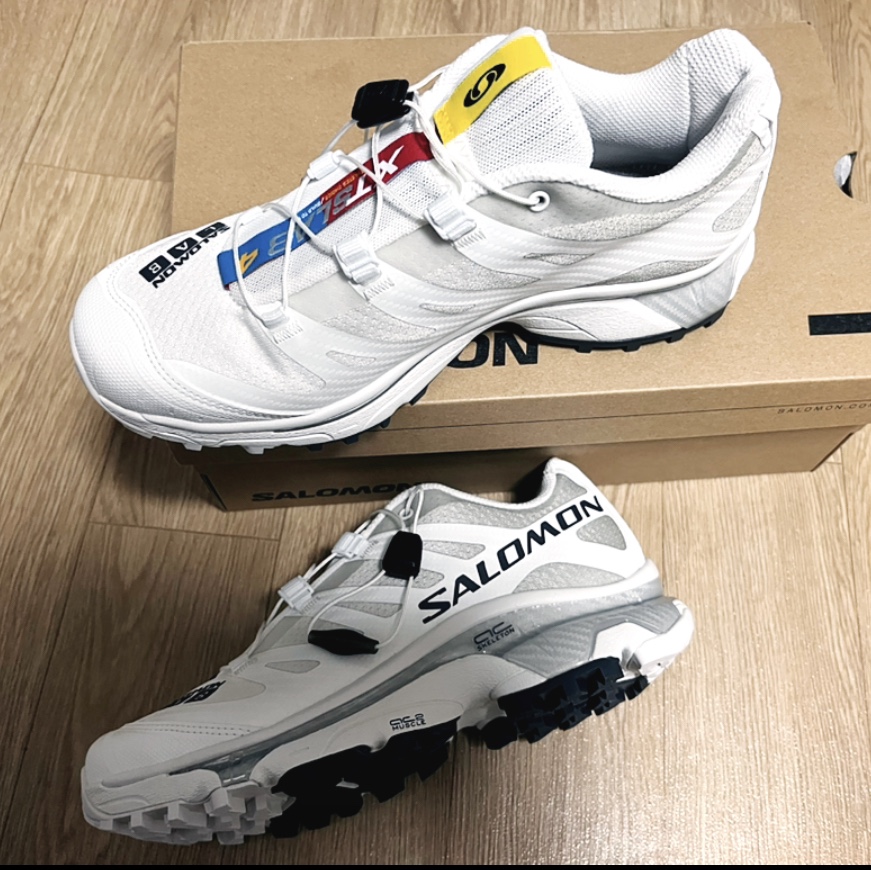 Salomon XT-4 White Lunar Rock 착용 스타일