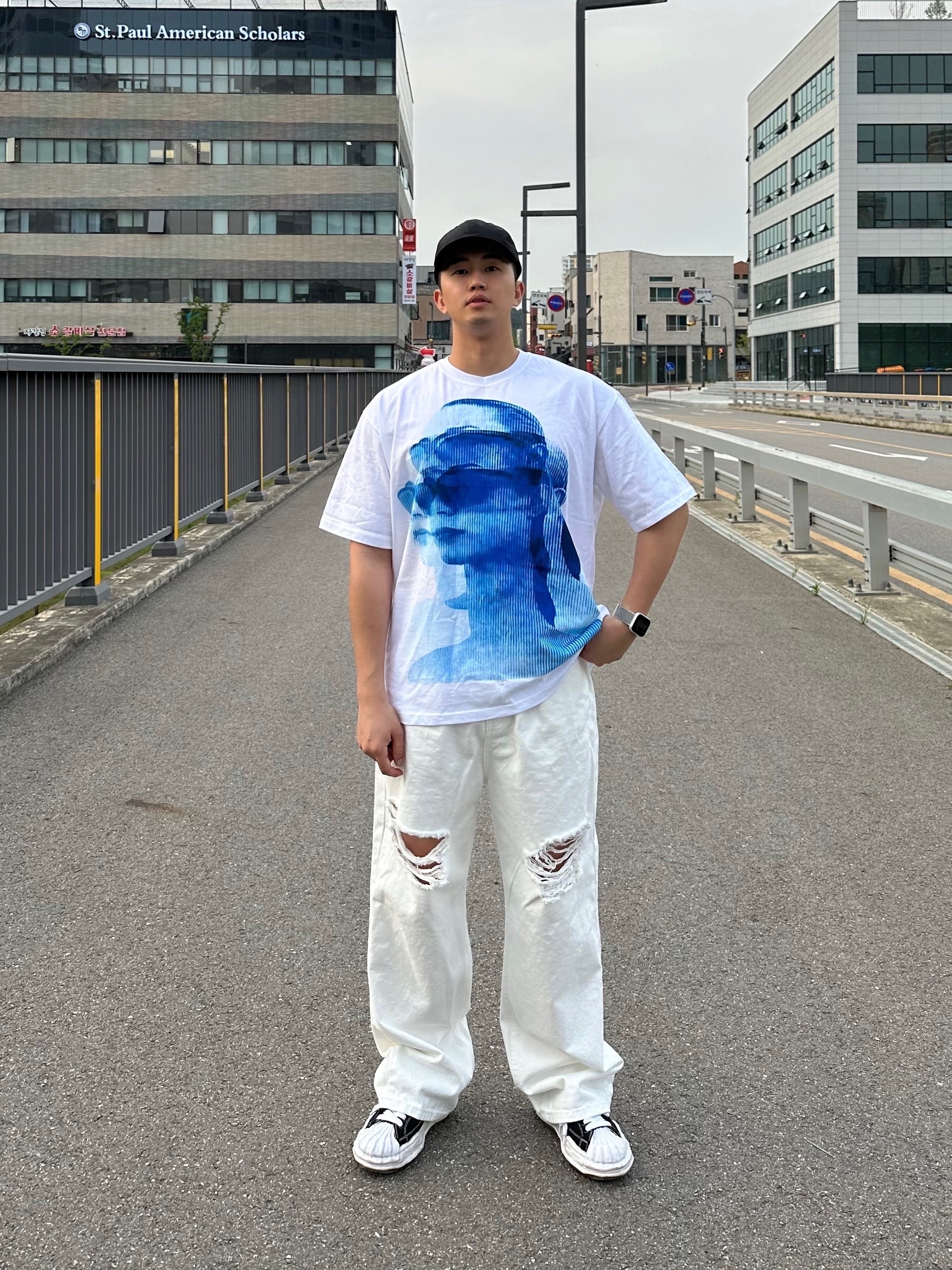 메종 미하라 야스히로 블레이키 OG 솔 캔버스 로우탑 스니커즈 블랙 화이트 착용 스타일 - 3