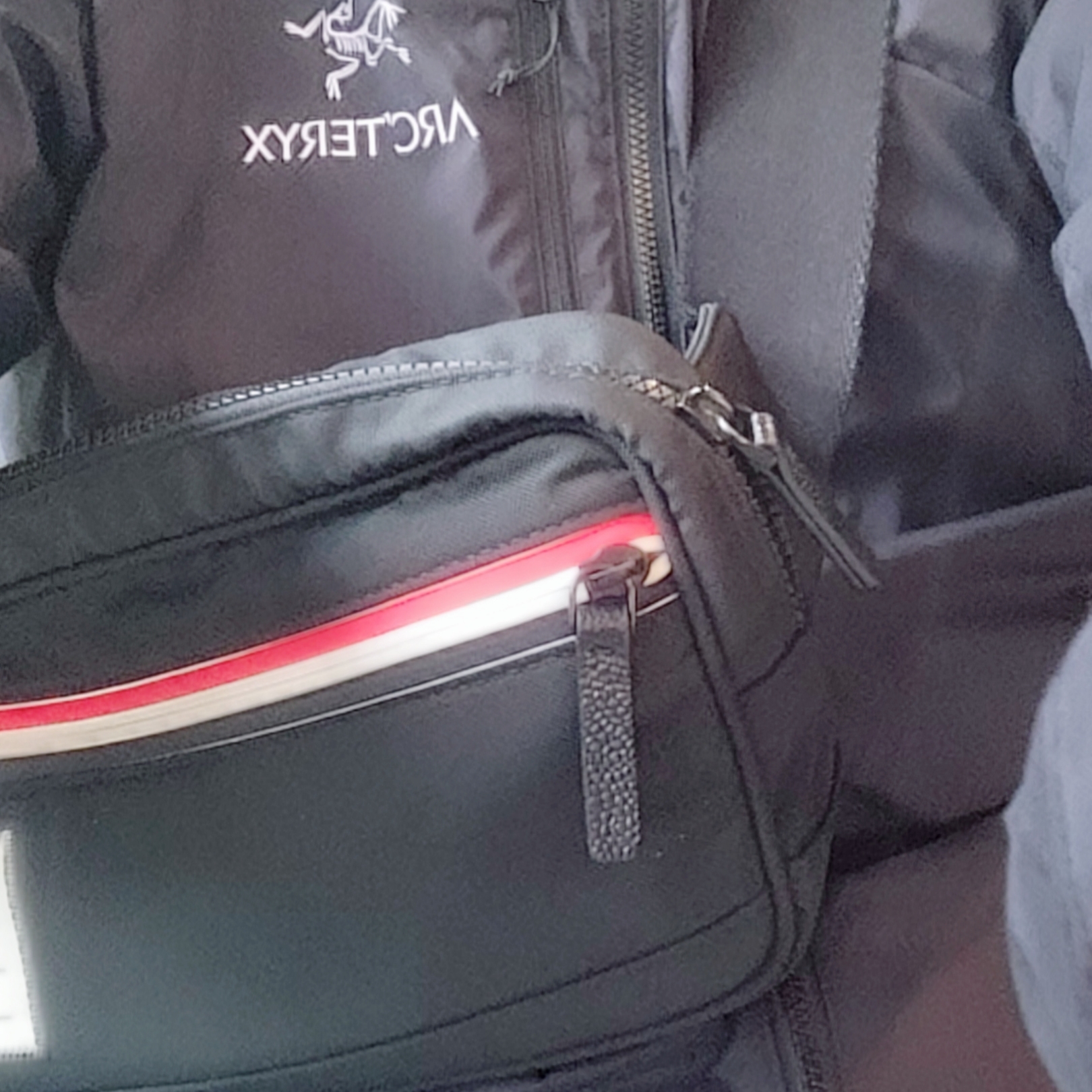 Arc'teryx Squamish Hoody Black 착용 스타일