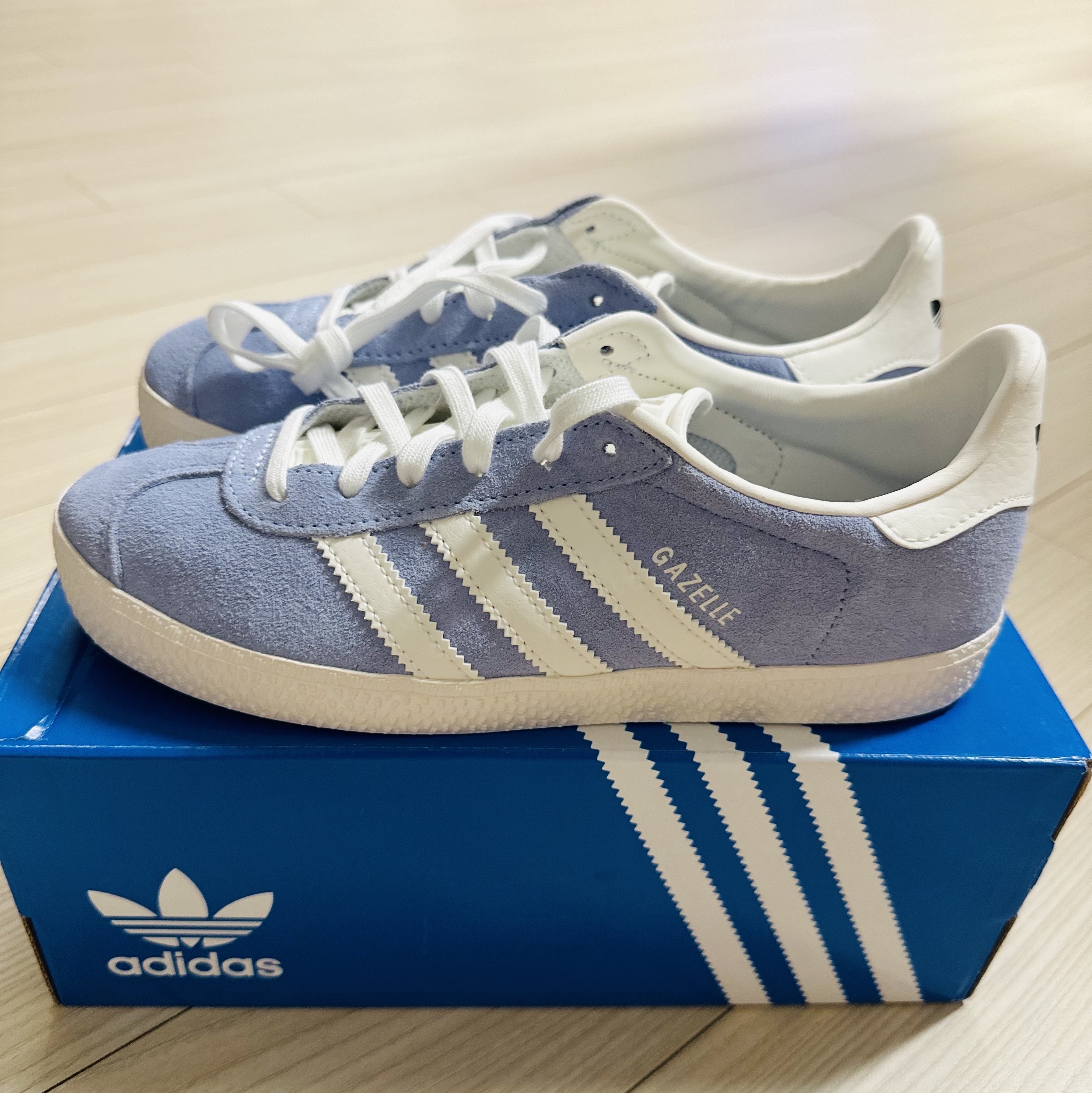 (J) Adidas Gazelle Blue Dawn 착용 스타일 - 1