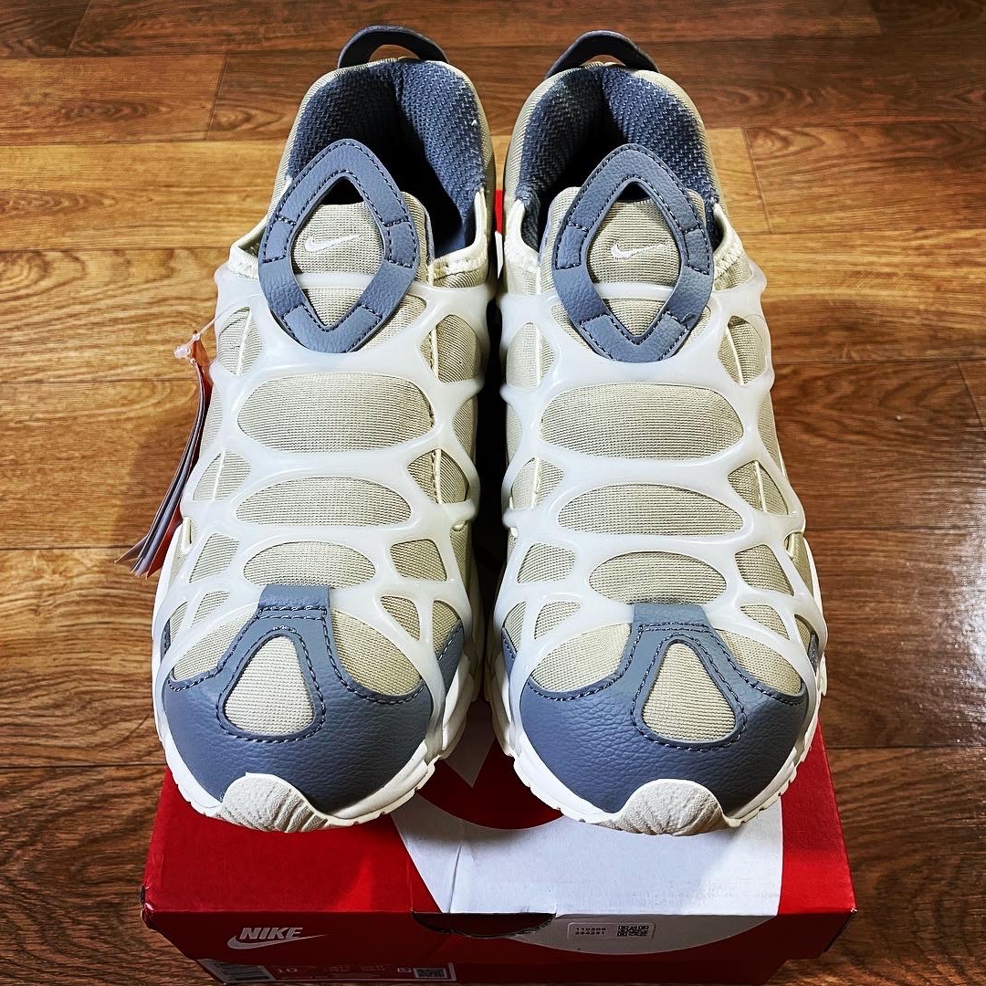 Nike Air Kukini Rattan and Particle Grey 착용 스타일 - 3