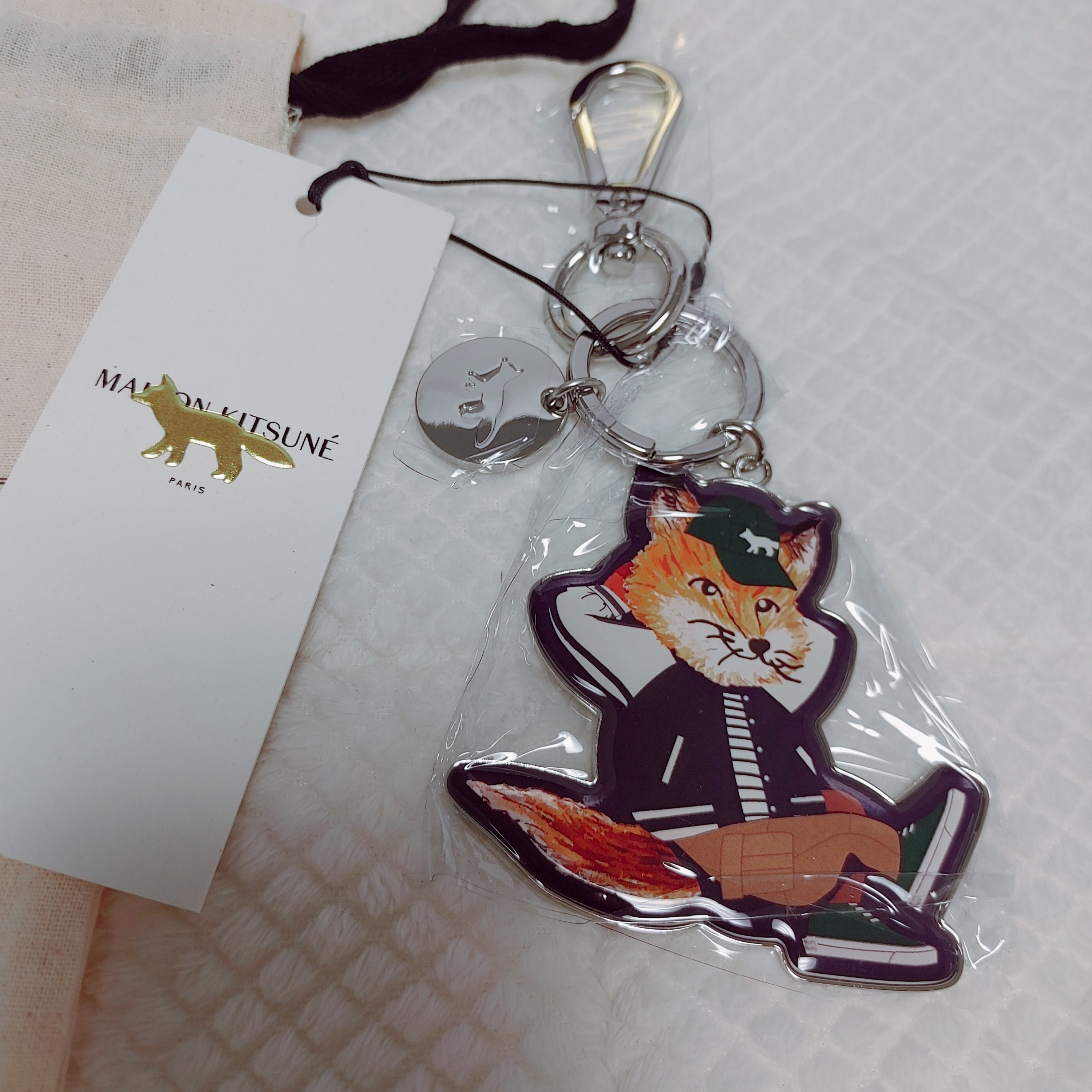 Maison Kitsune Dressed Fox Keyring Navy 착용 스타일 - 2
