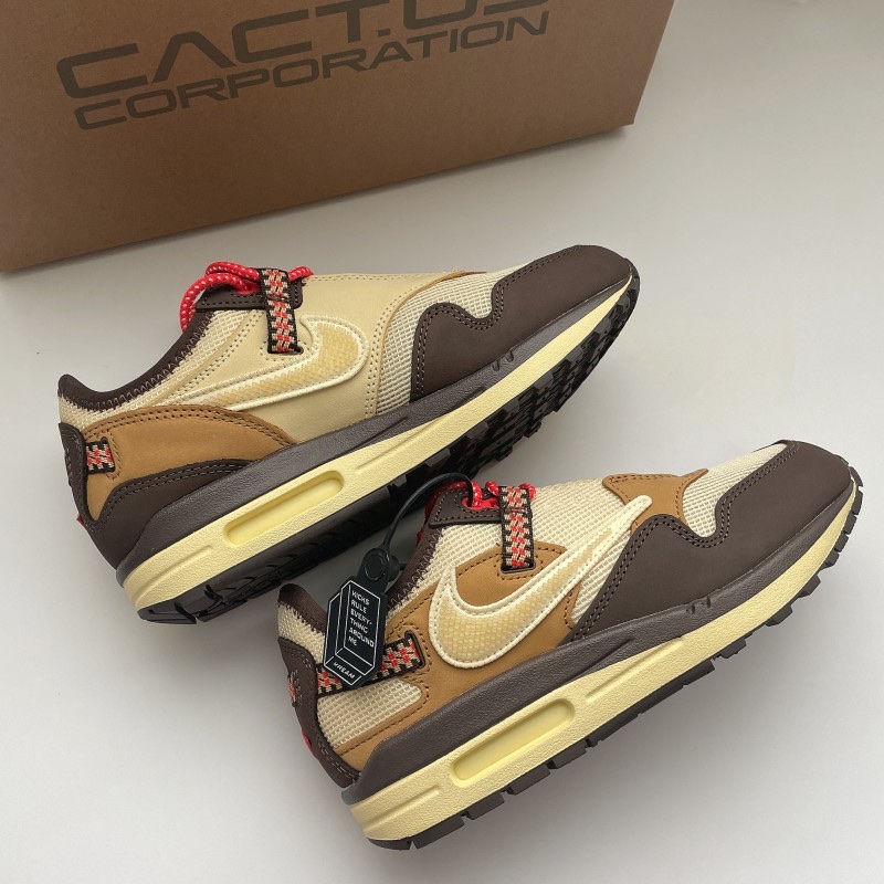 Nike x Travis Scott Air Max 1 Cact.us Brown 착용 스타일 - 1