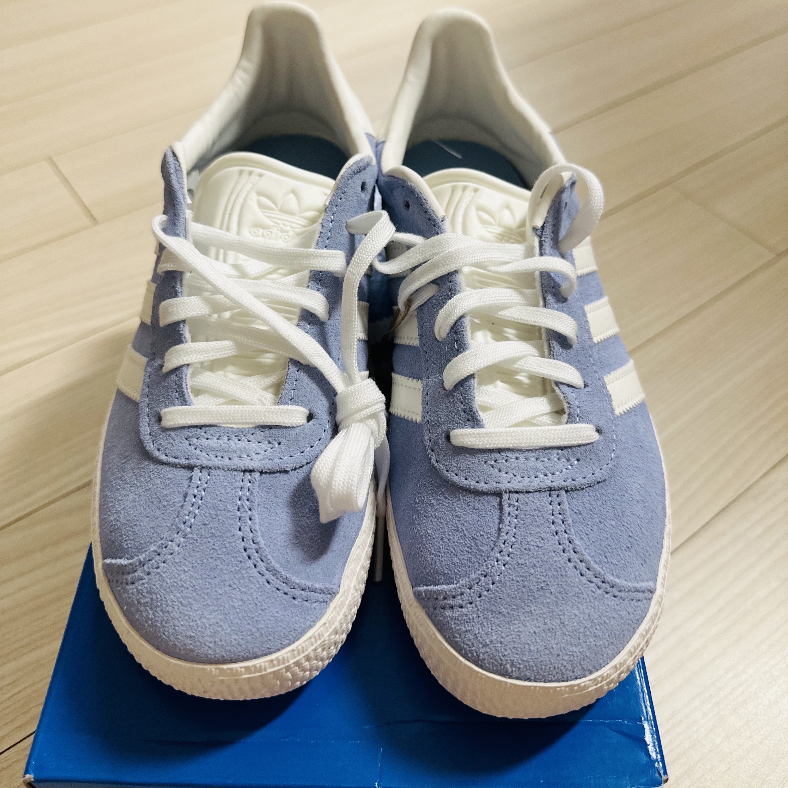 (J) Adidas Gazelle Blue Dawn 착용 스타일 - 3