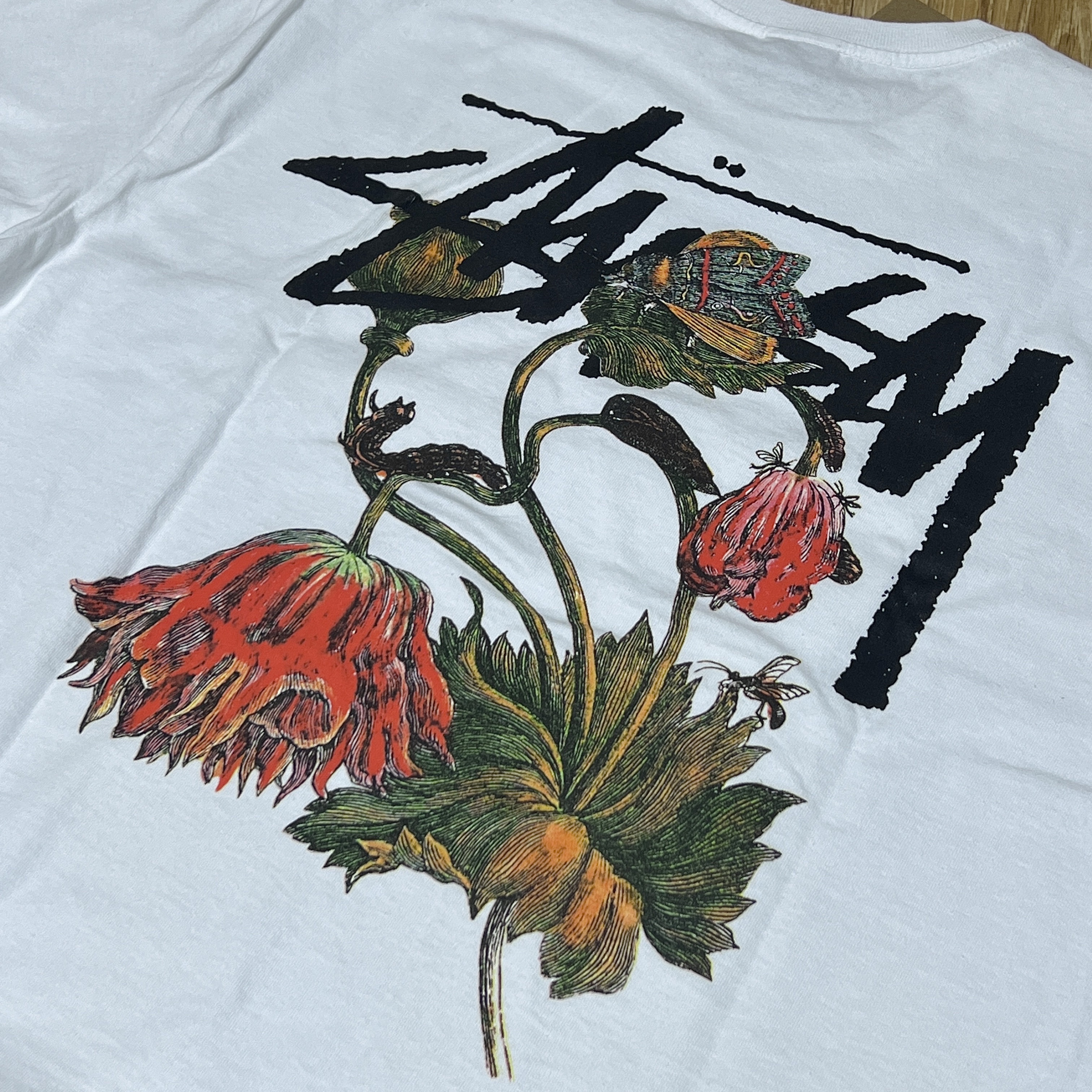 Stussy Withered Flower T-Shirt White 착용 스타일