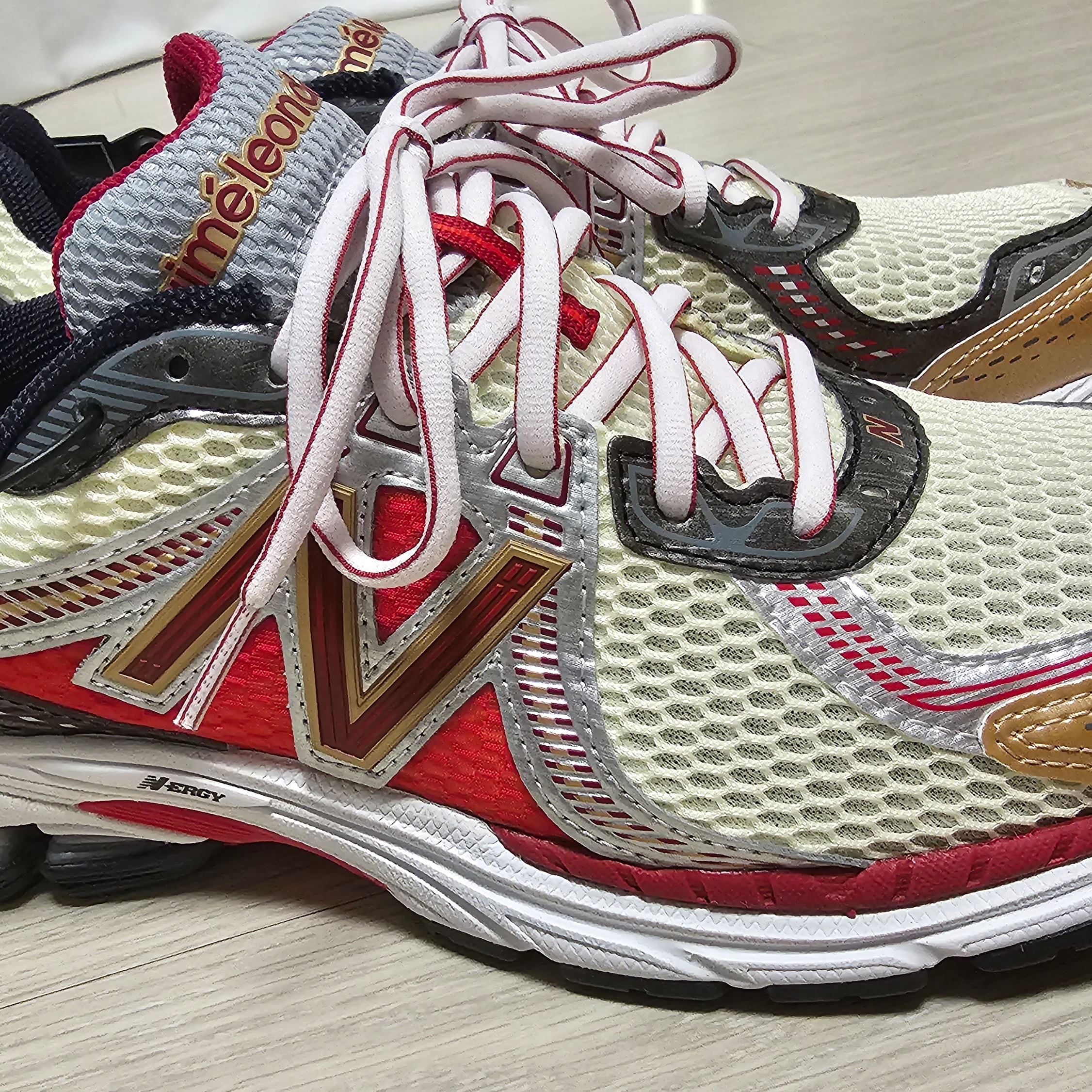 New Balance x Aime Leon Dore 860v2 Red 착용 스타일 - 2