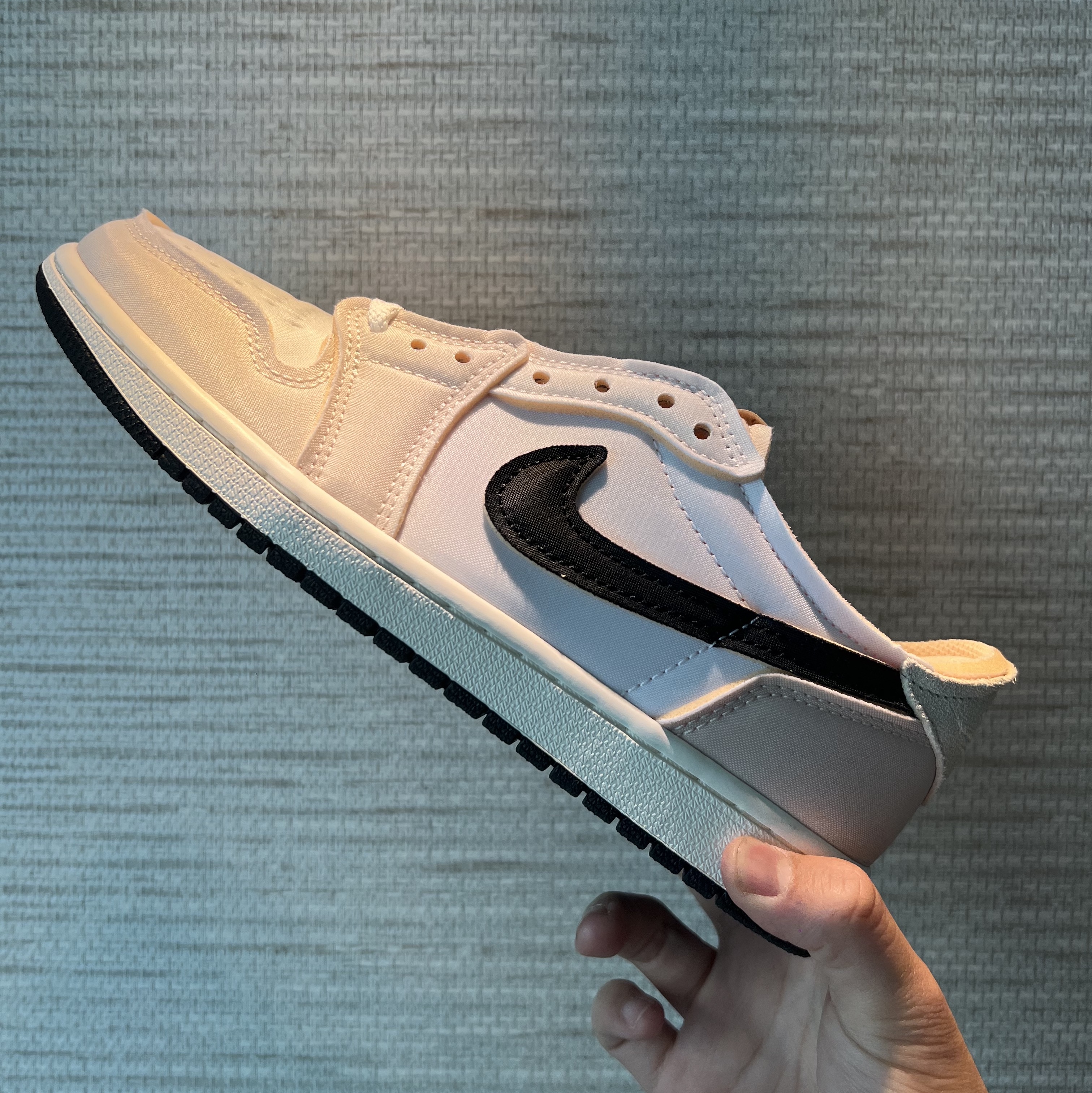 Jordan 1 Retro Low OG EX White and Coconut Milk 착용 스타일