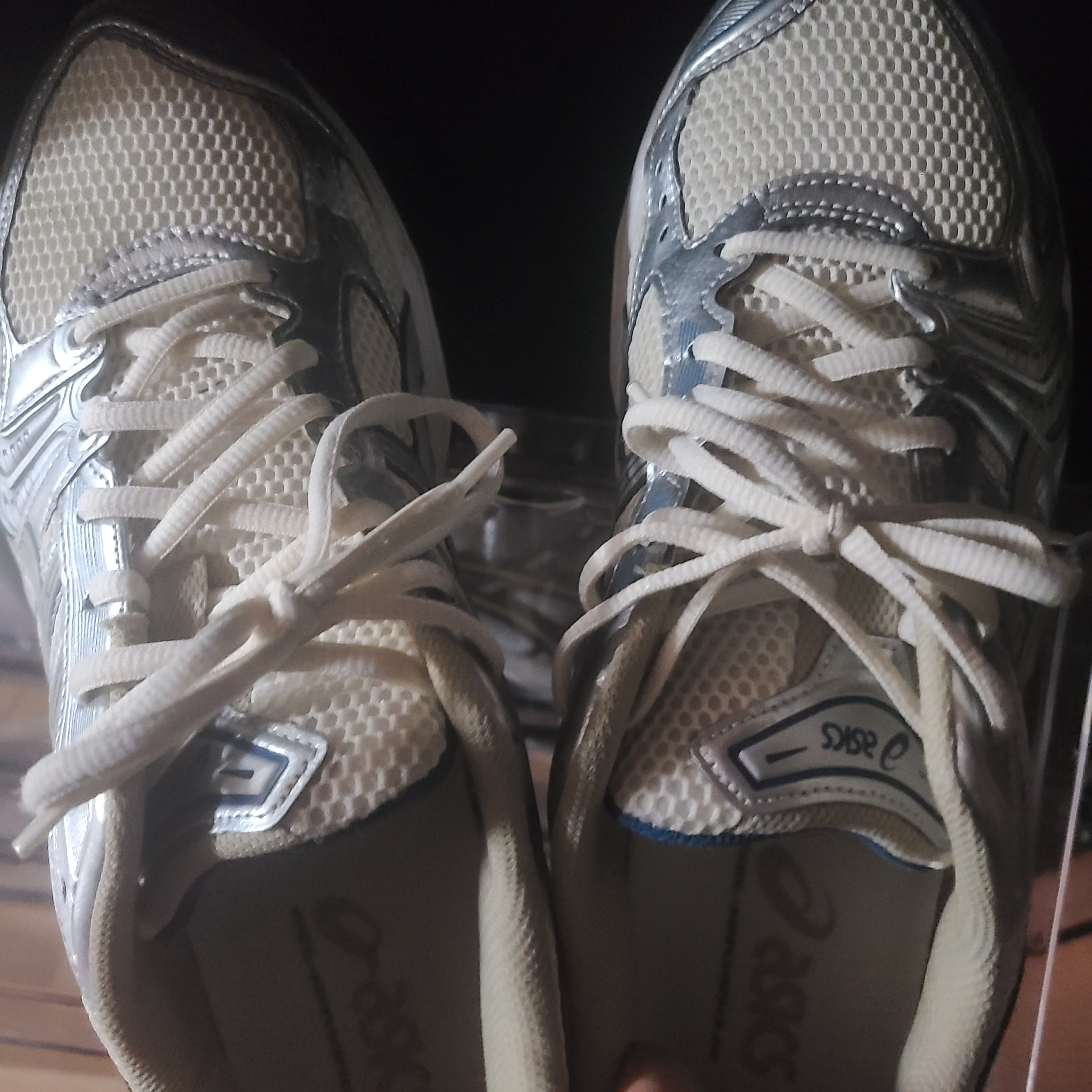 Asics Gel-Kayano 14 Cream Pure Silver 착용 스타일