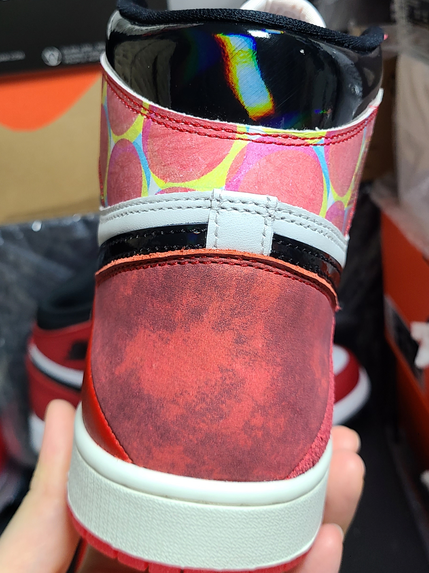 Jordan 1 Retro High Spider-Man Next Chapter, (GS) Jordan 1 Retro High Spider-Man Origin Story 착용 스타일 - 4
