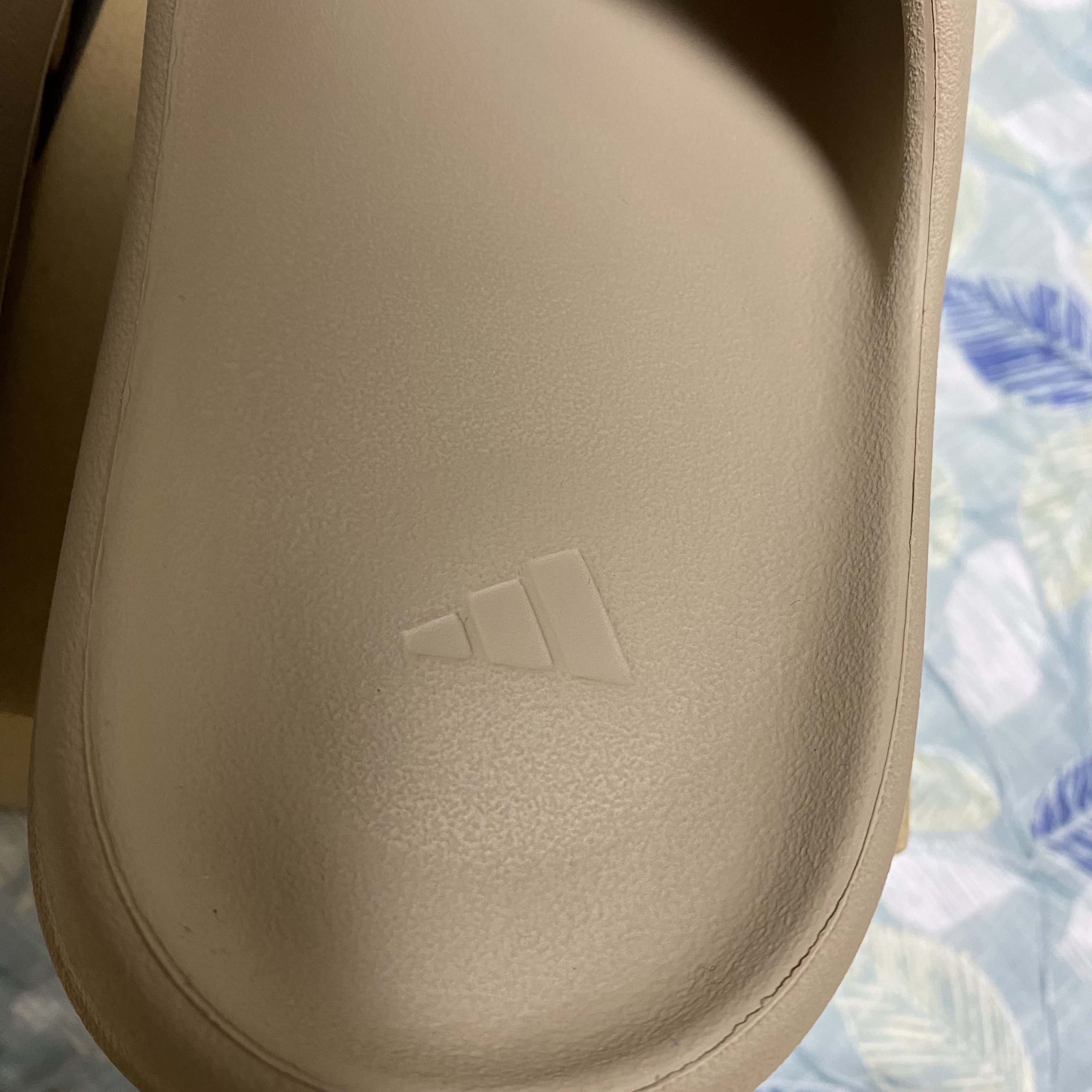 Adidas Yeezy Slide Pure - Re-Release Ver. 착용 스타일 - 5