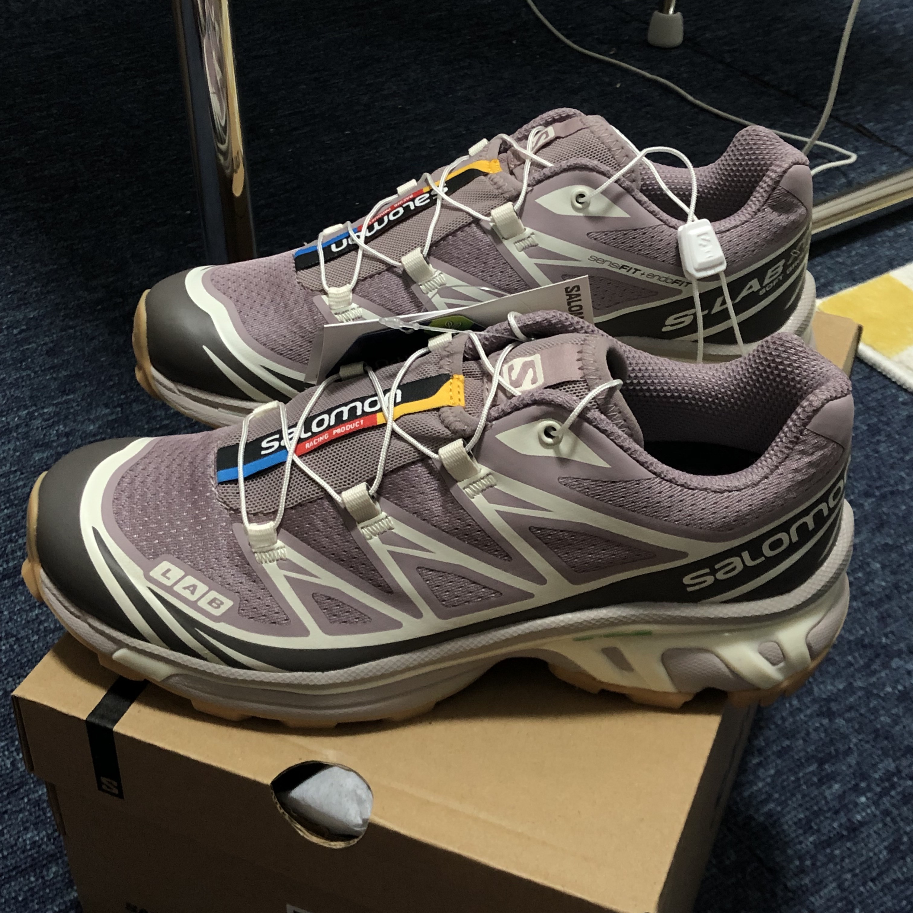 Salomon XT-6 Moonscape Plum Kitten 착용 스타일