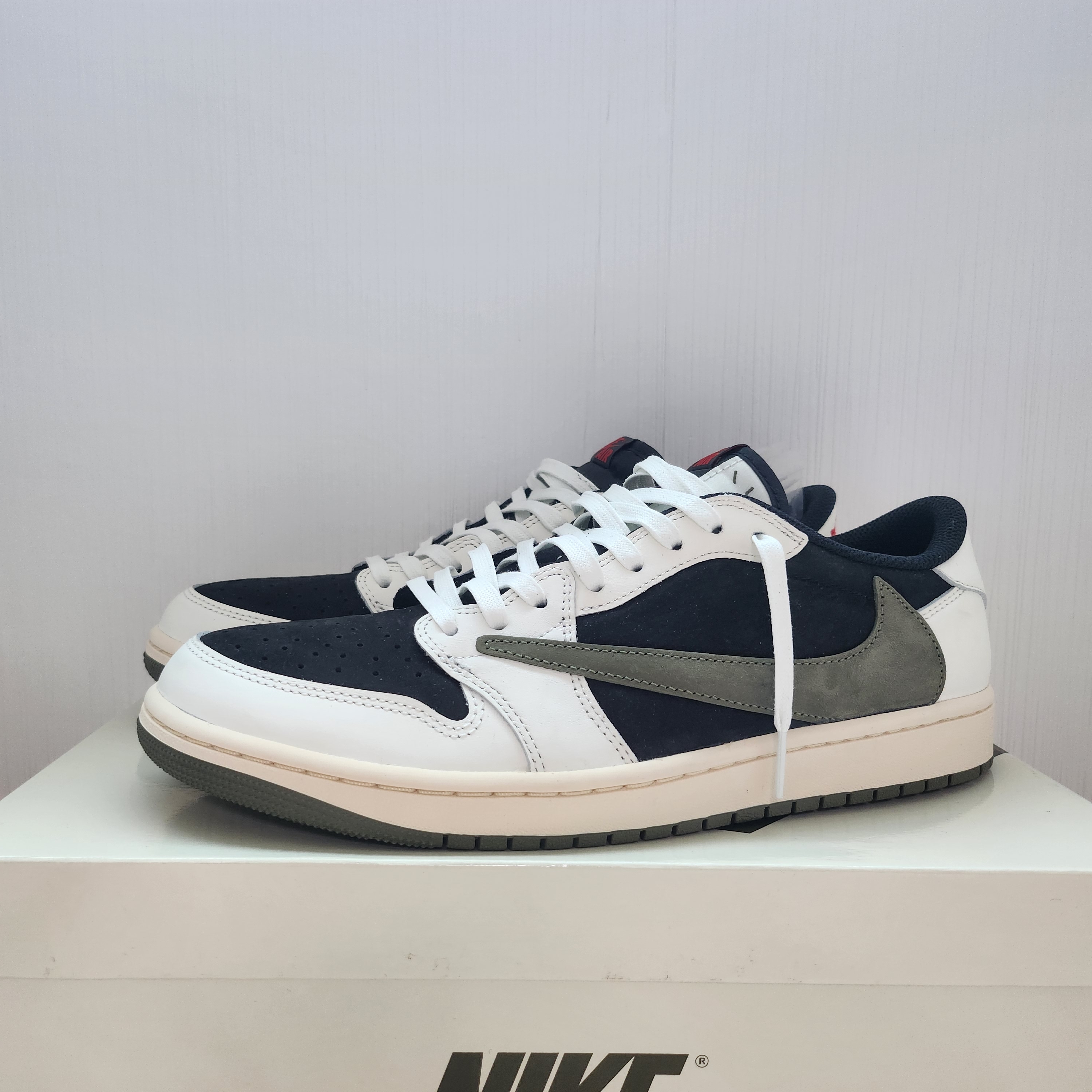 (W) Jordan 1 x Travis Scott Retro Low OG SP Medium Olive 착용 스타일