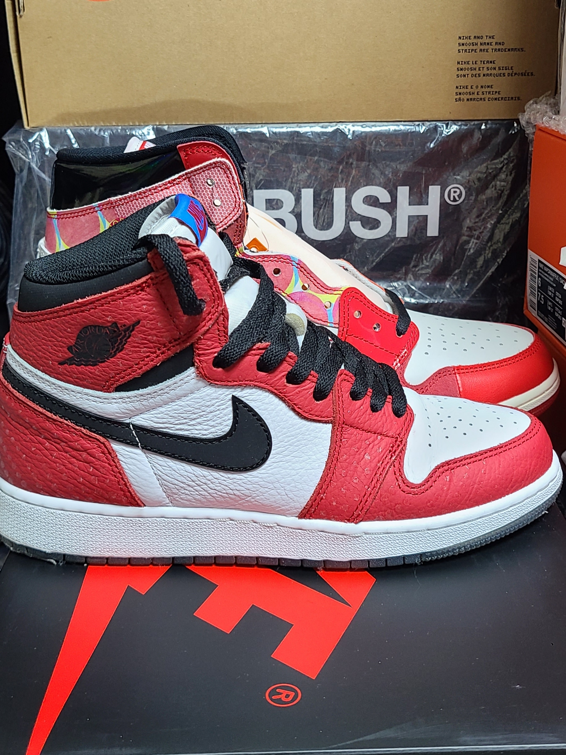 Jordan 1 Retro High Spider-Man Next Chapter, (GS) Jordan 1 Retro High Spider-Man Origin Story 착용 스타일 - 2