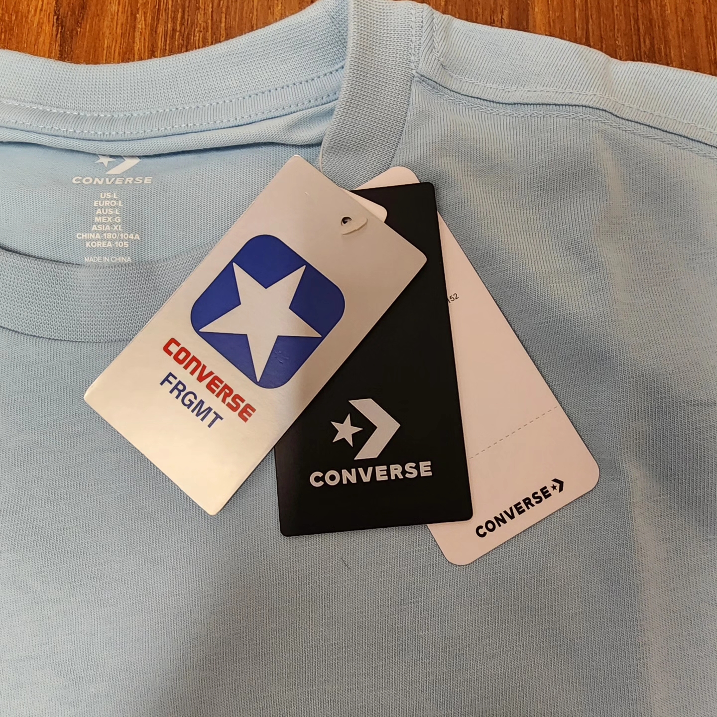 Converse x Fragment T-Shirt Blue 착용 스타일 - 3