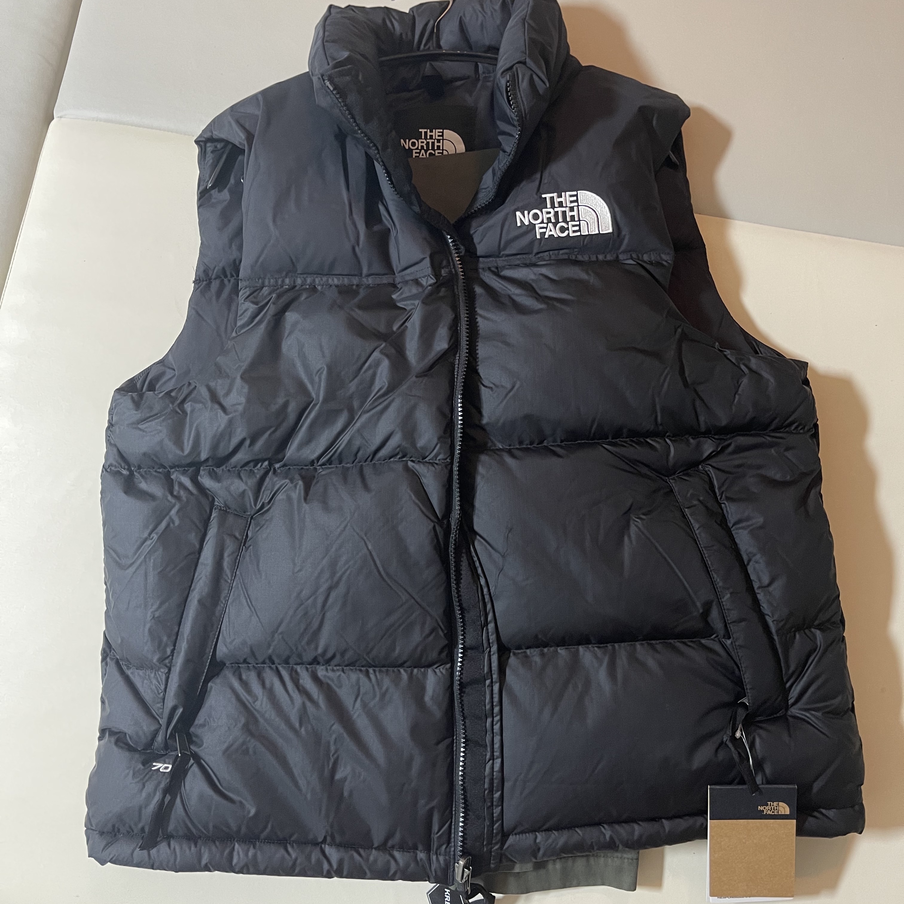 The North Face 1996 Retro Nuptse Vest Black 착용 스타일