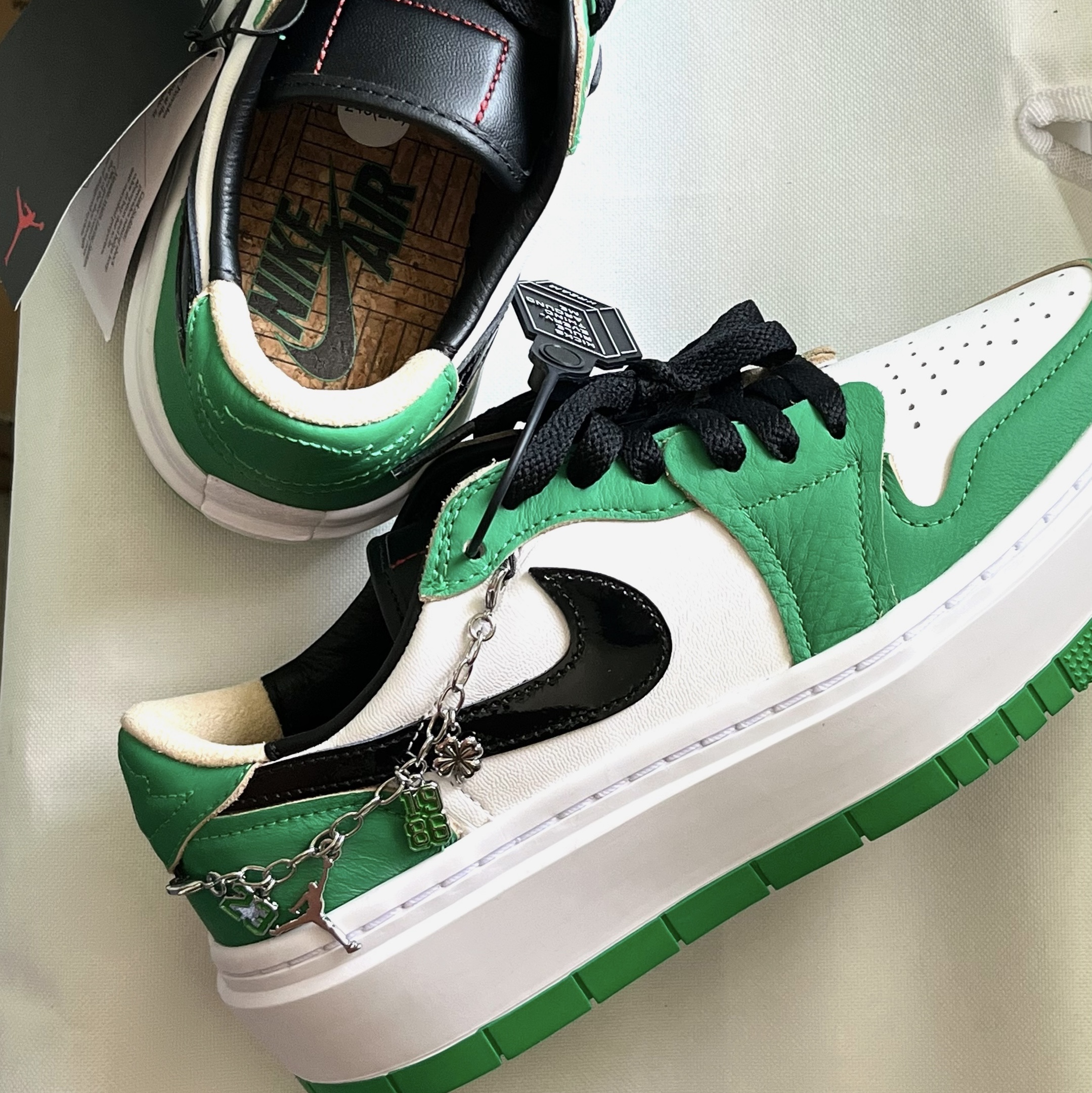 (W) Jordan 1 Elevate Low SE Lucky Green 착용 스타일