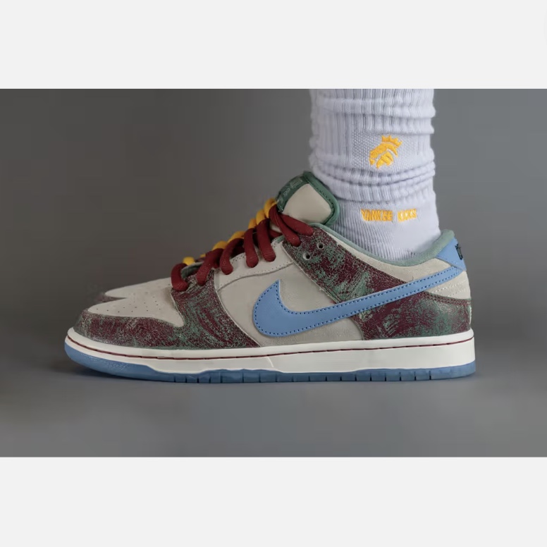 Nike x Crenshaw Skate Club SB Dunk Low Sail Light Blue Cedar 착용 스타일 - 3