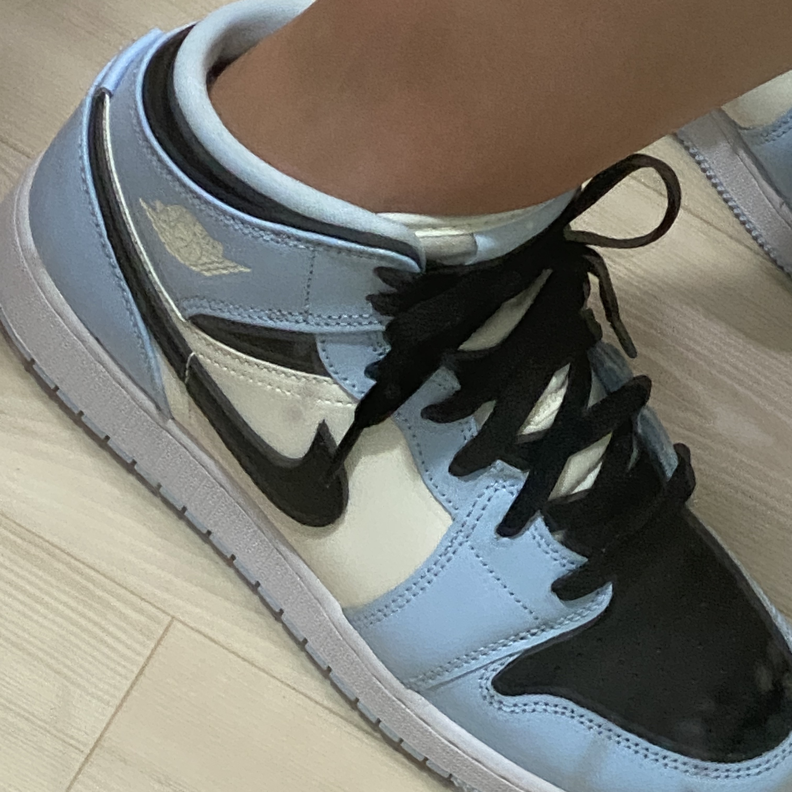 (GS) Jordan 1 Mid Ice Blue Black 착용 스타일 - 3