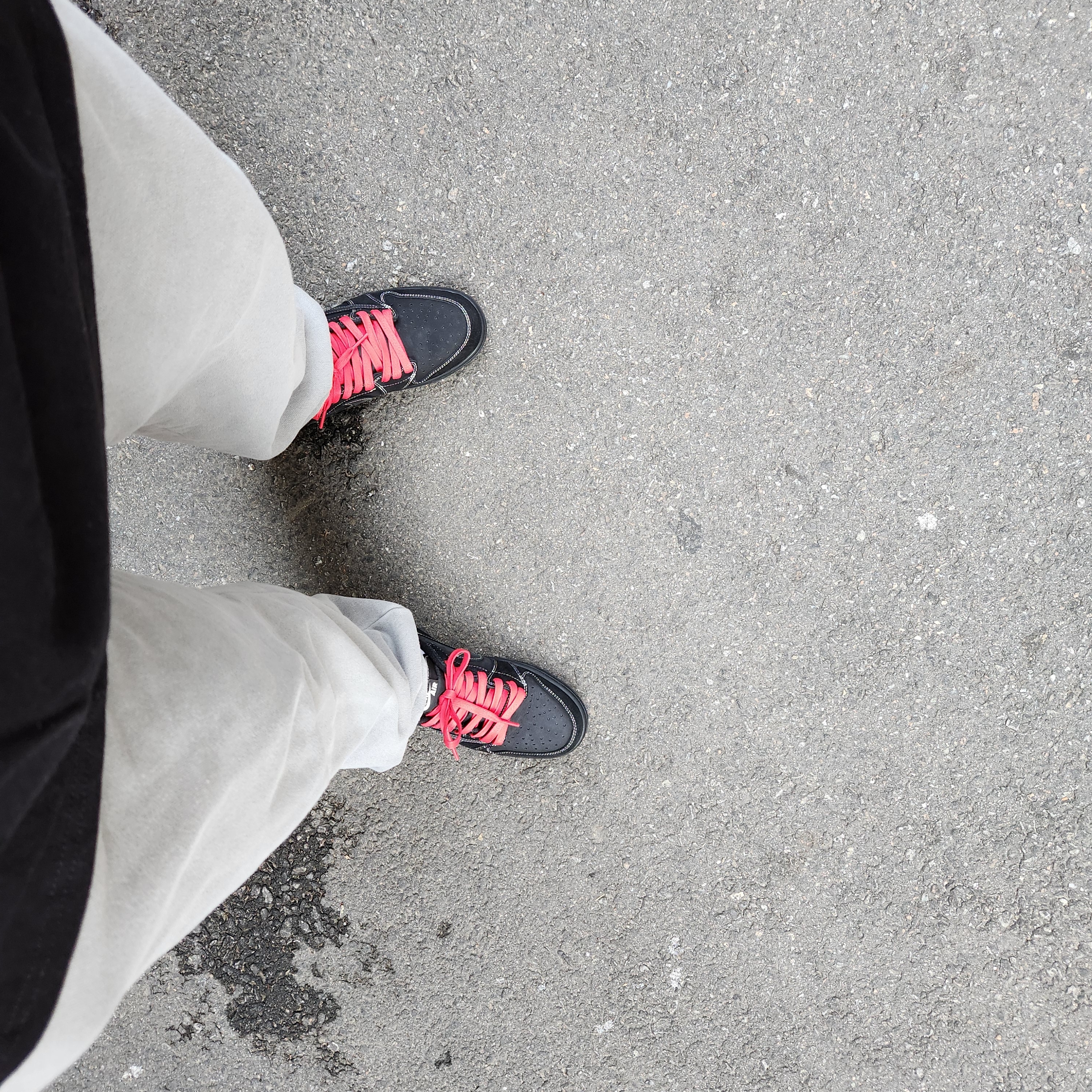 Jordan 1 x Travis Scott Retro Low OG SP Black Phantom 착용 스타일