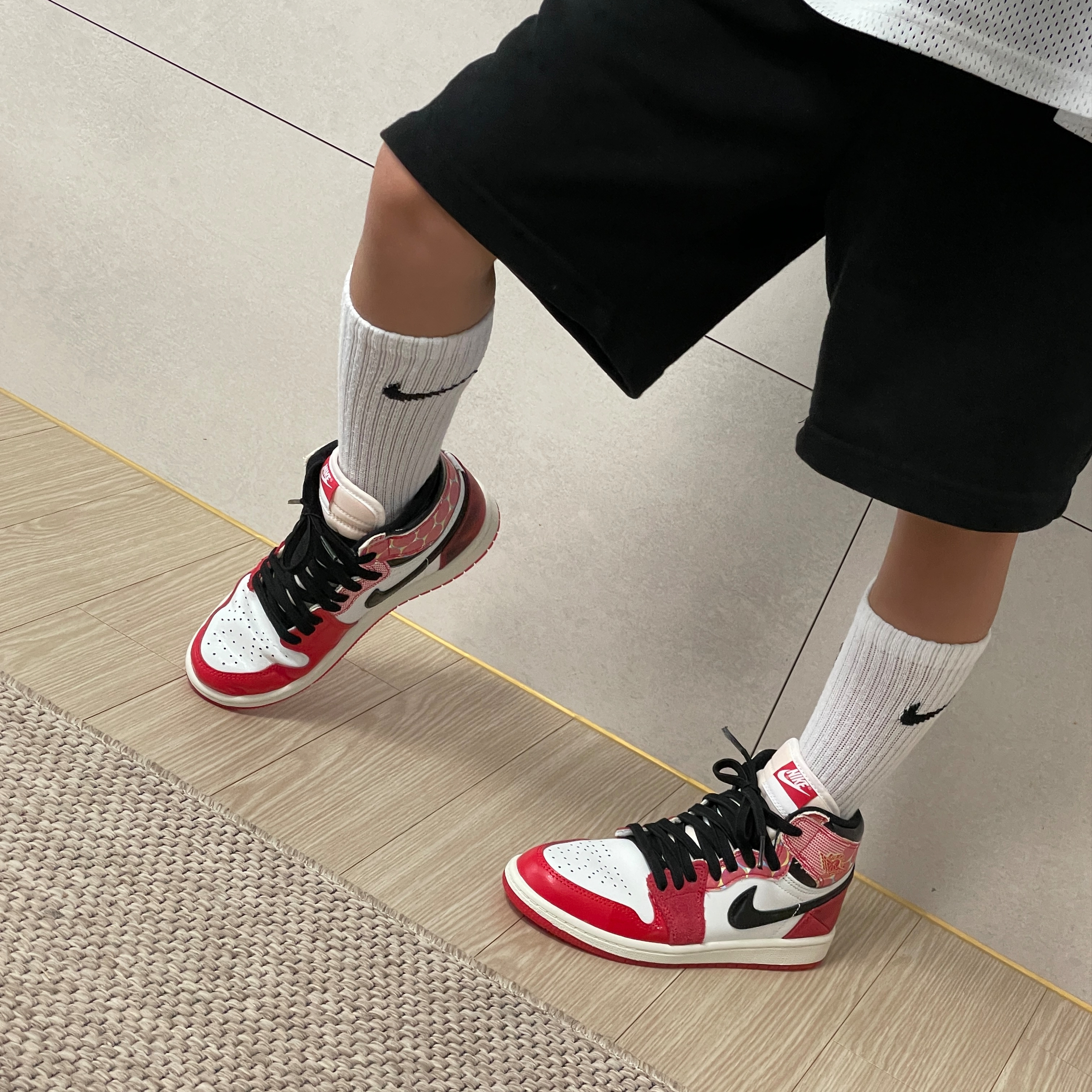 (PS) Jordan 1 Retro High Spider-Man Next Chapter 착용 스타일