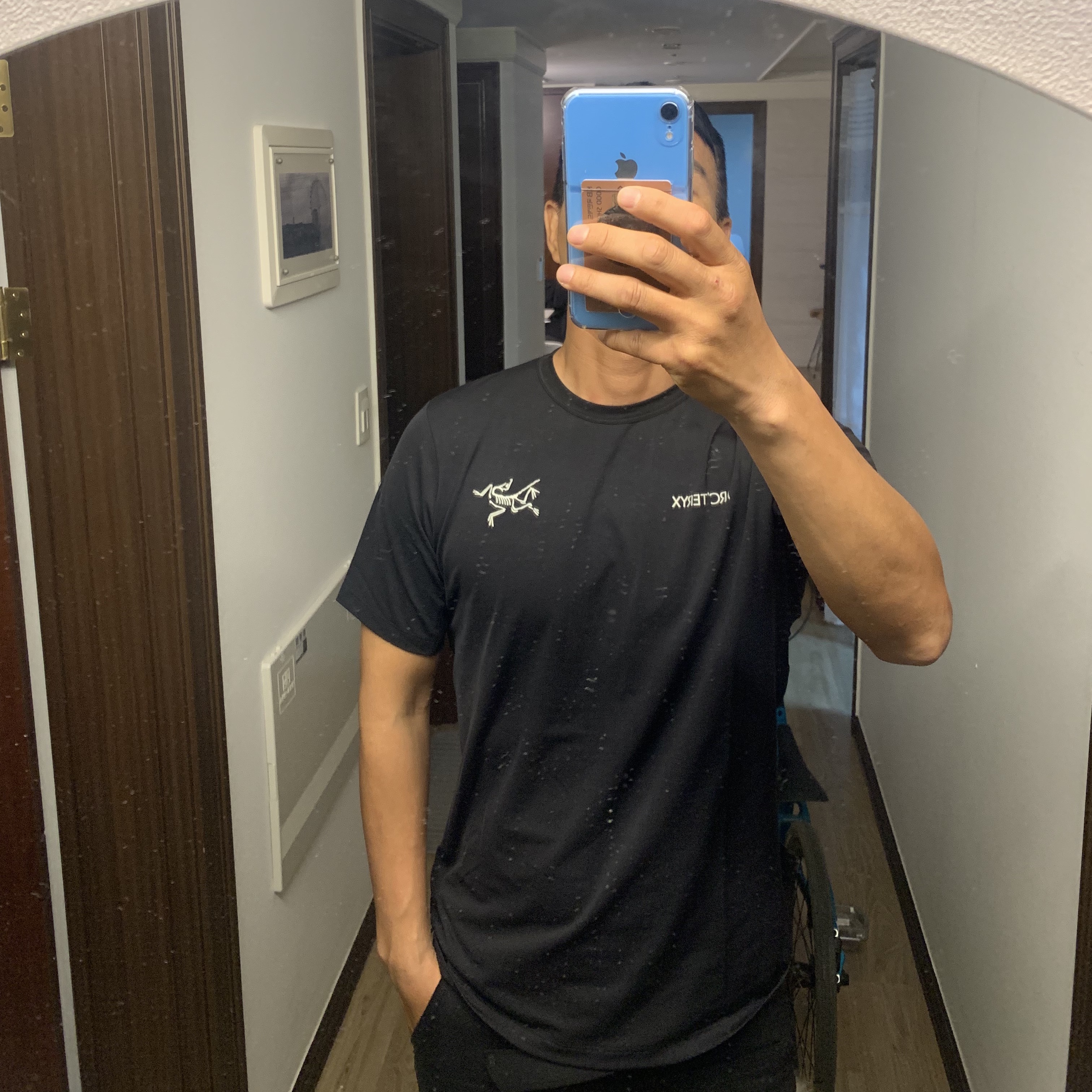 Arc'teryx Split SS T-Shirt Black 착용 스타일
