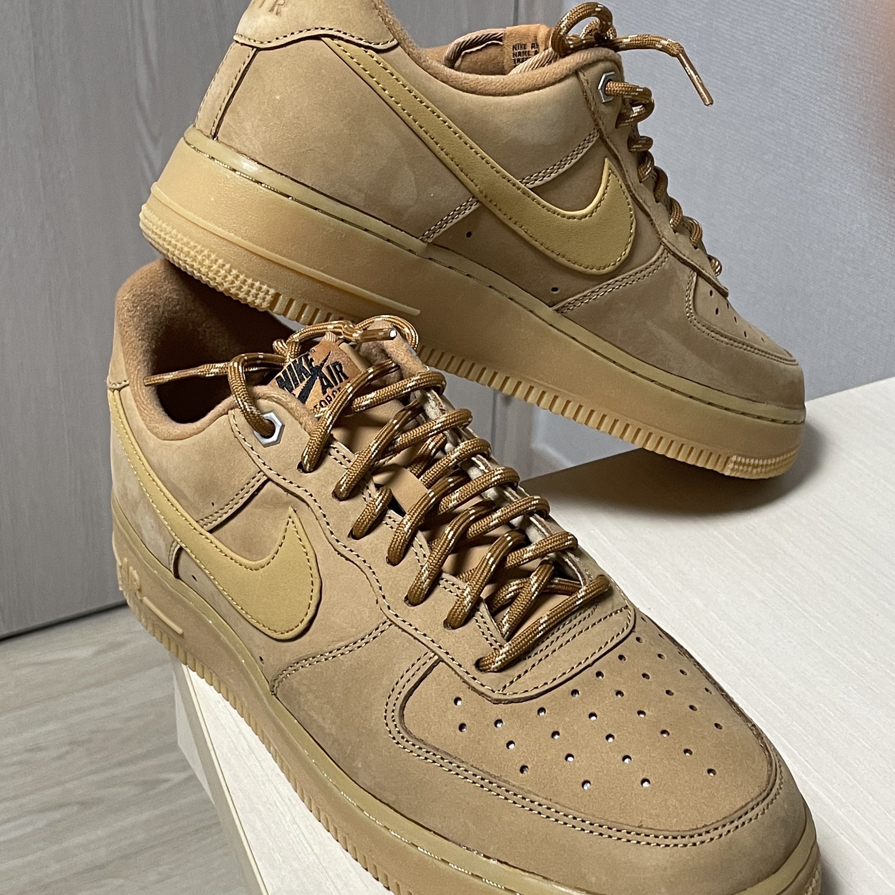 Nike Air Force 1 '07 WB Flax 착용 스타일