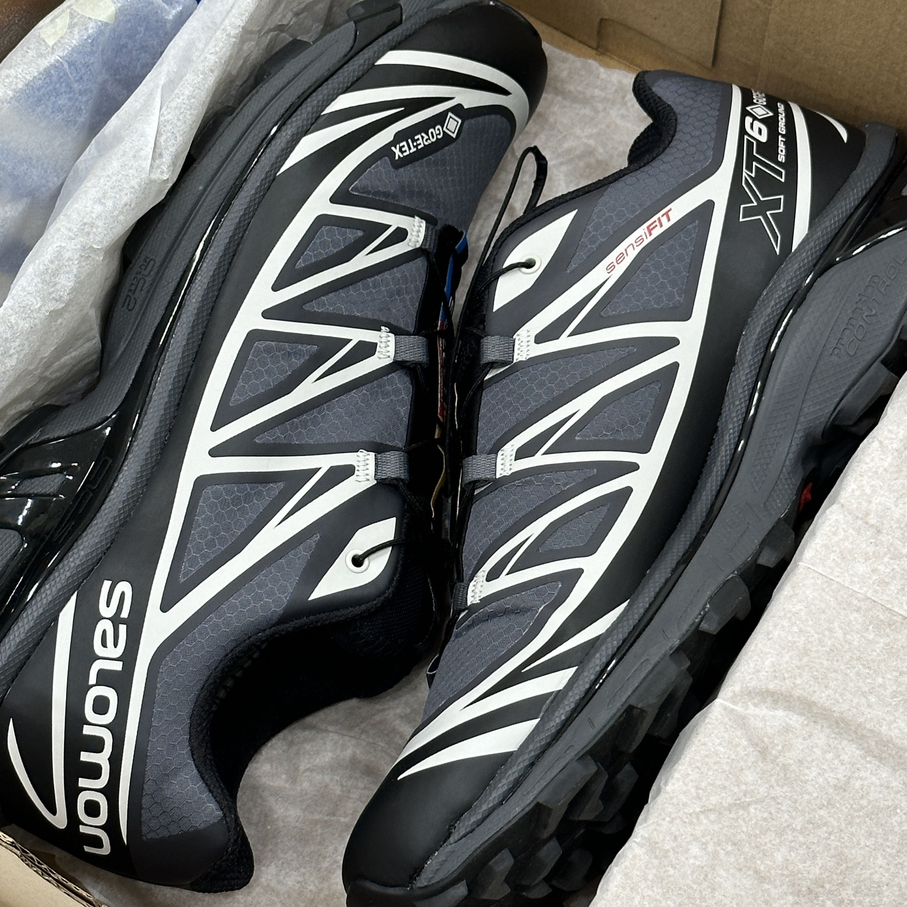 Salomon XT-6 Gore-Tex Black Ebony 착용 스타일 - 2