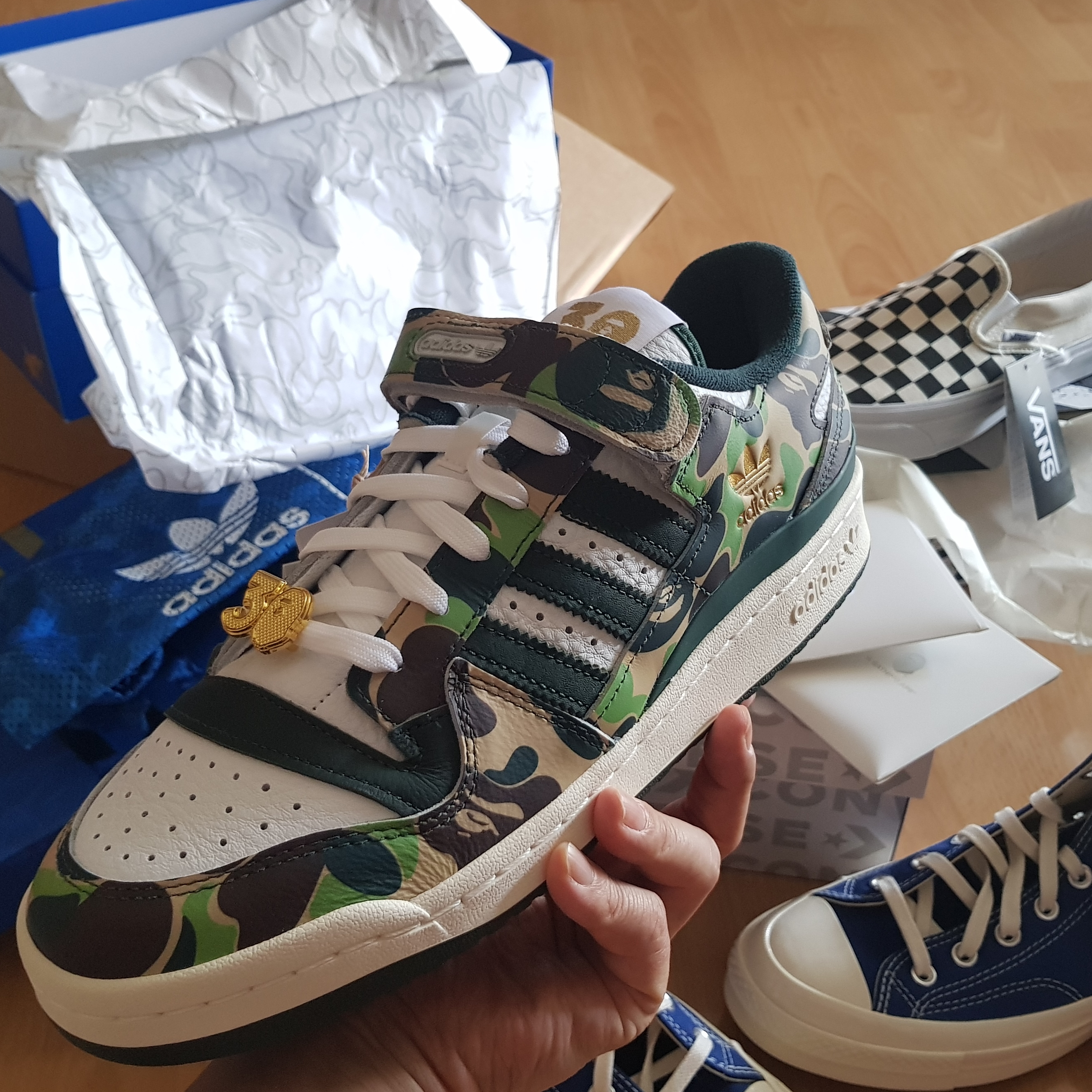 Adidas x BAPE Forum 84 Low Green Camo 착용 스타일