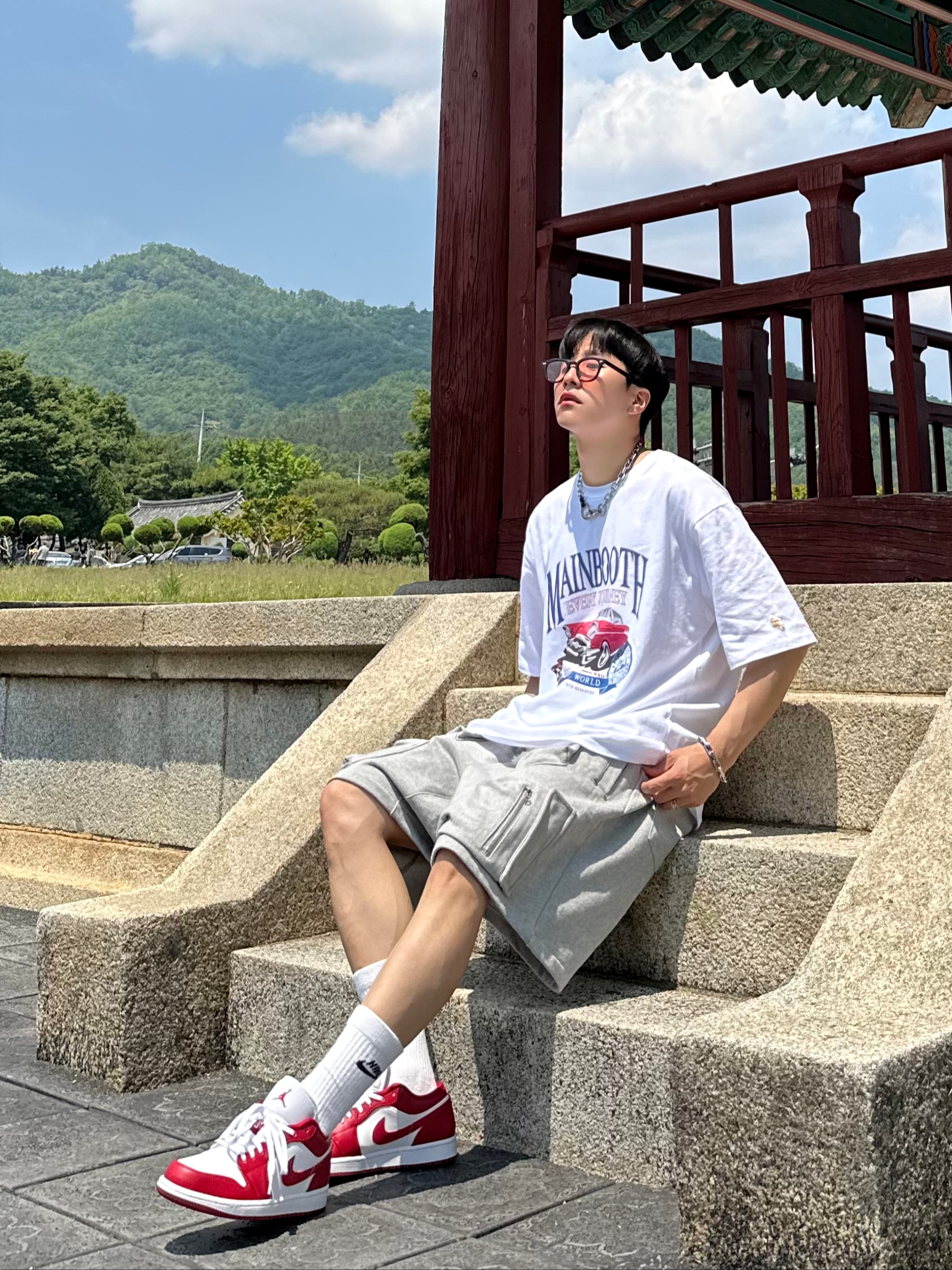 조던 1 로우 짐레드 화이트 착용 스타일 - 3