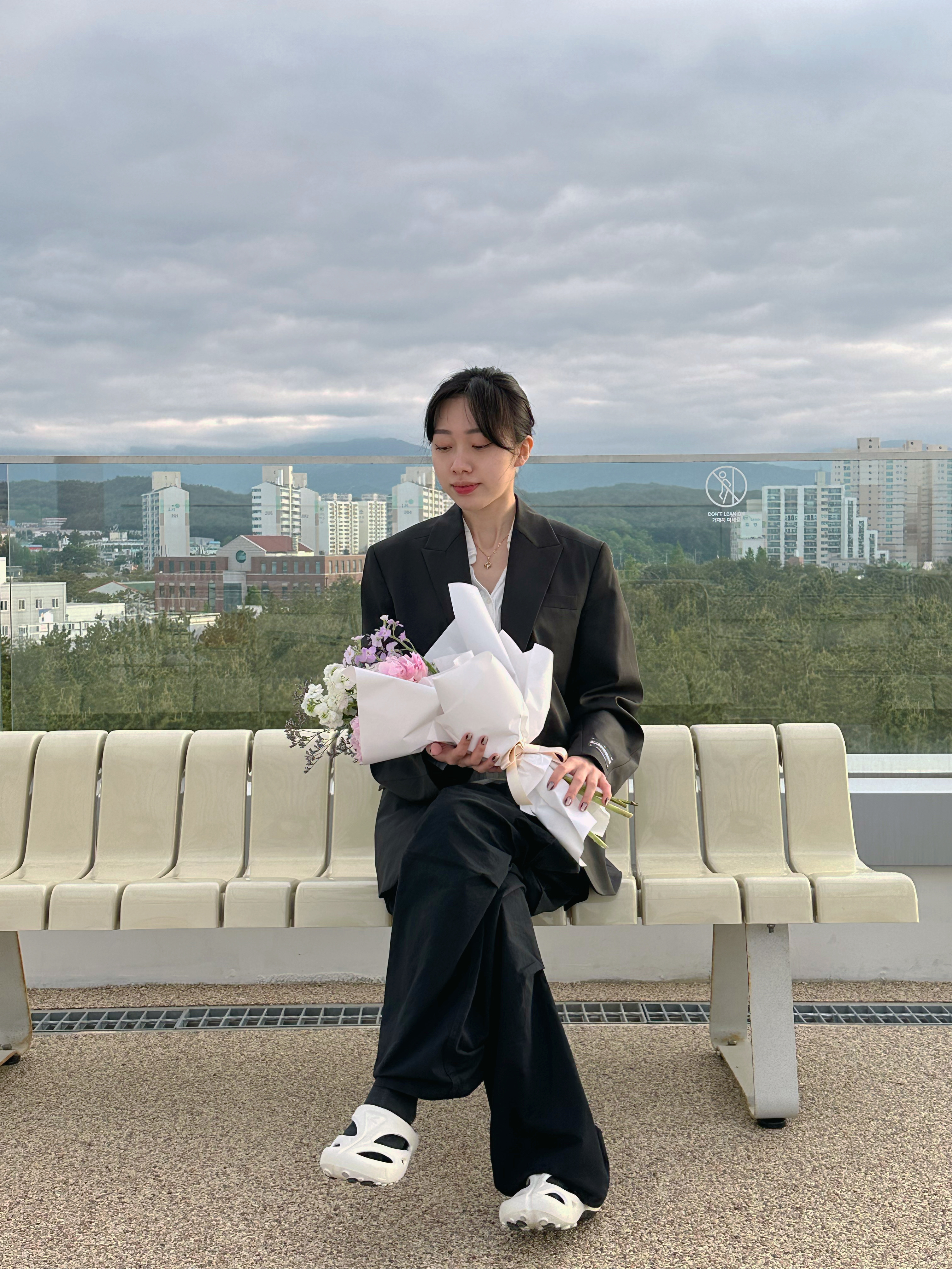 Zara x Ader Error Oversize Blazer Black, (W) Keen Shanti White Black 착용 스타일