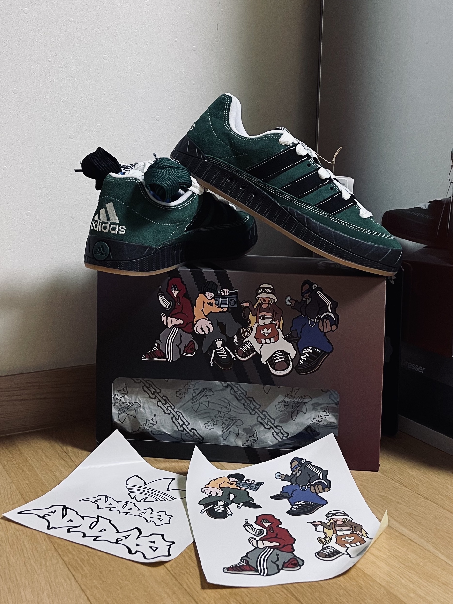 Adidas x YNuK Adimatic Dark Green Core Black 착용 스타일