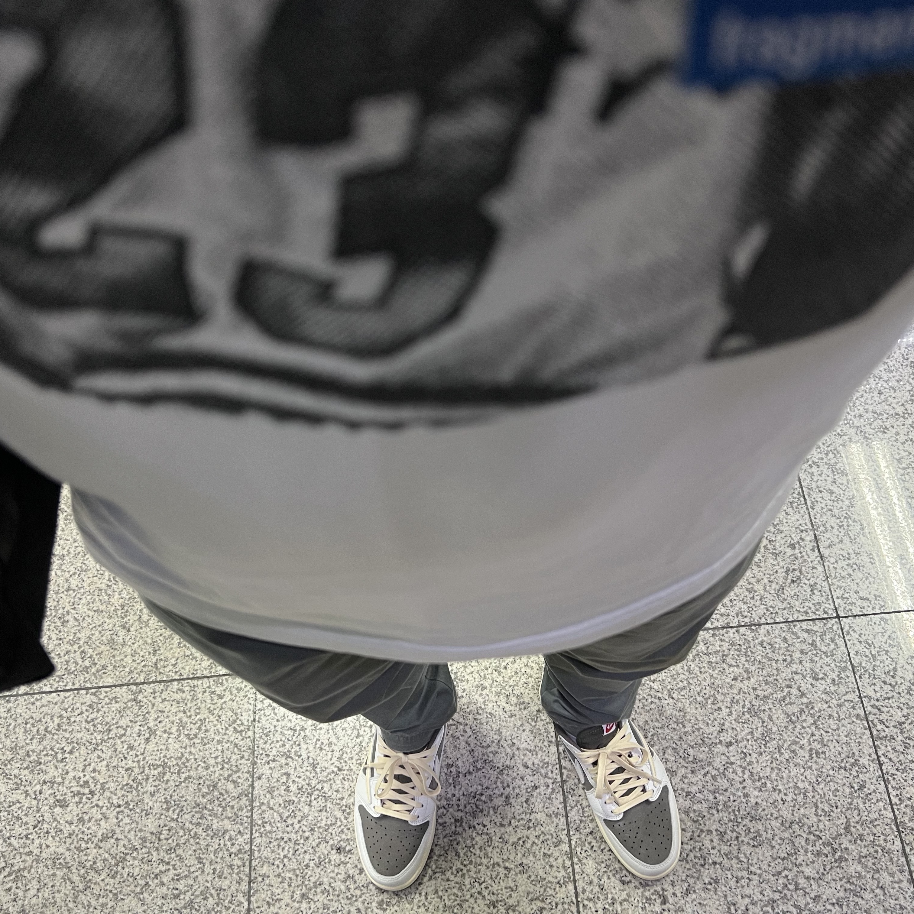Jordan 1 x Travis Scott Retro Low OG SP Sail and Ridgerock, Jordan x Travis Scott x Fragment T-Shirt Sail (DJ0619-133) 착용 스타일