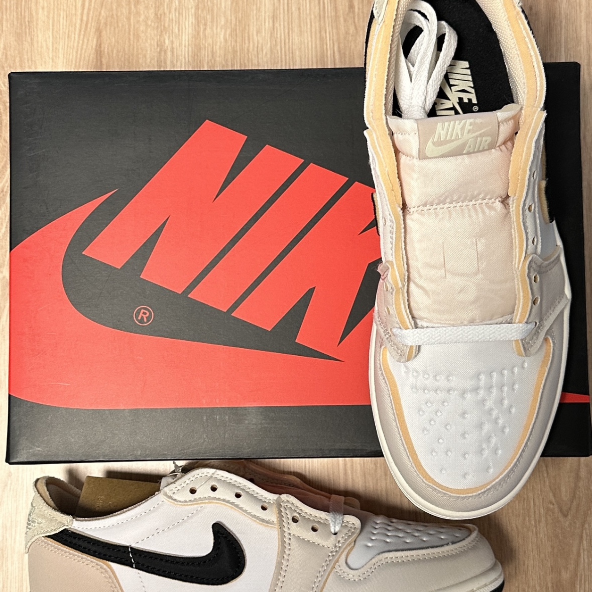 Jordan 1 Retro Low OG EX White and Coconut Milk 착용 스타일