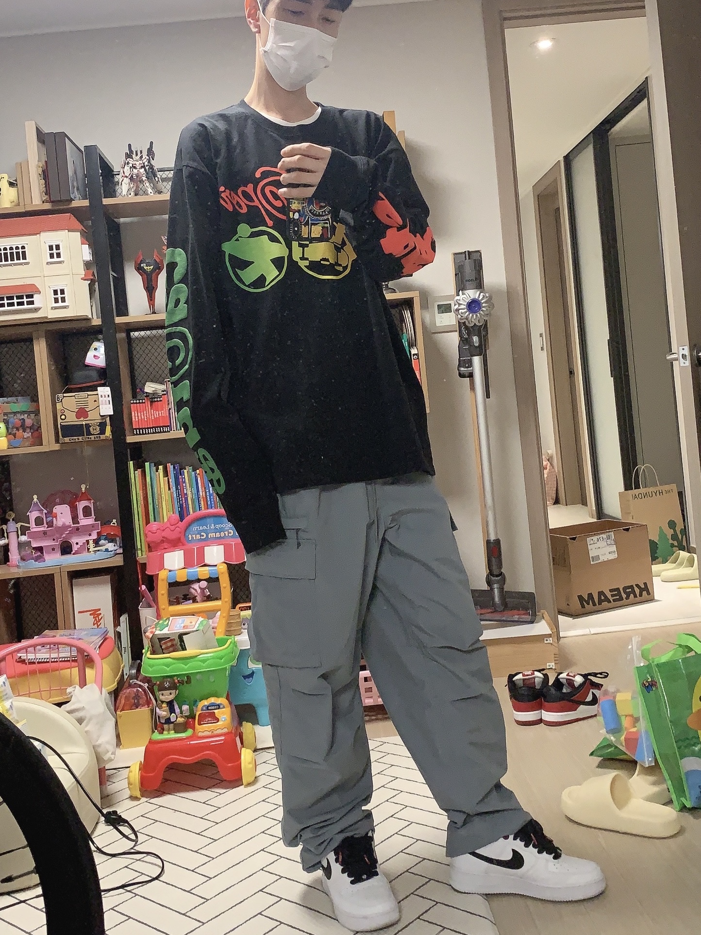 Stussy x Cactus Plant Flea Market Sport LS T-Shirt Black, Nike Air Force 1 '07 White Black 착용 스타일 - 2