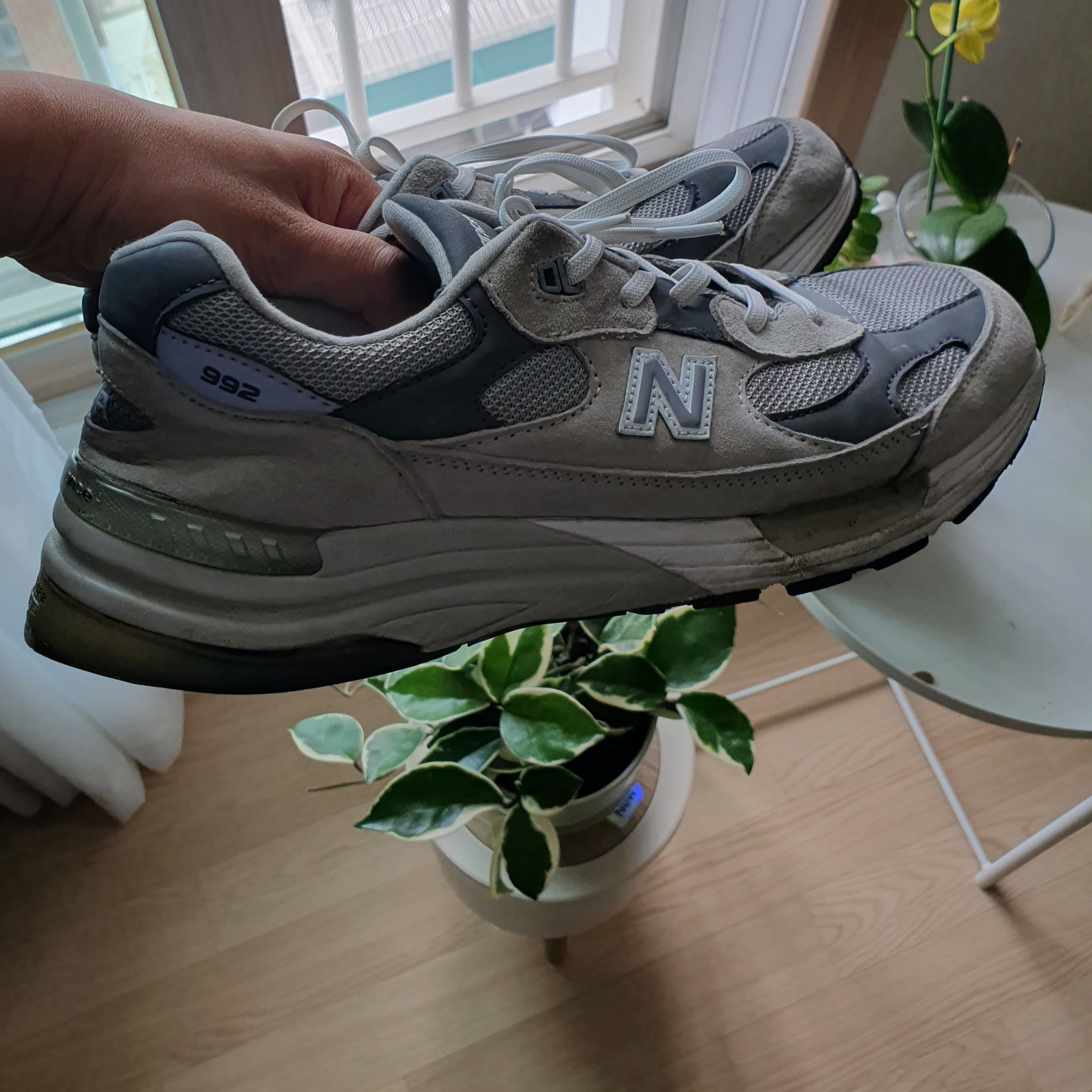 New Balance 992 Made in USA Grey - D Standard 착용 스타일