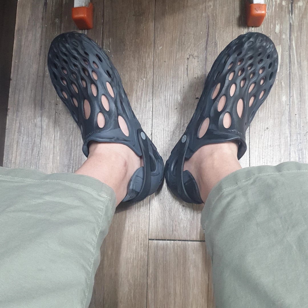Merrell Hydro Moc Black 착용 스타일 - 2