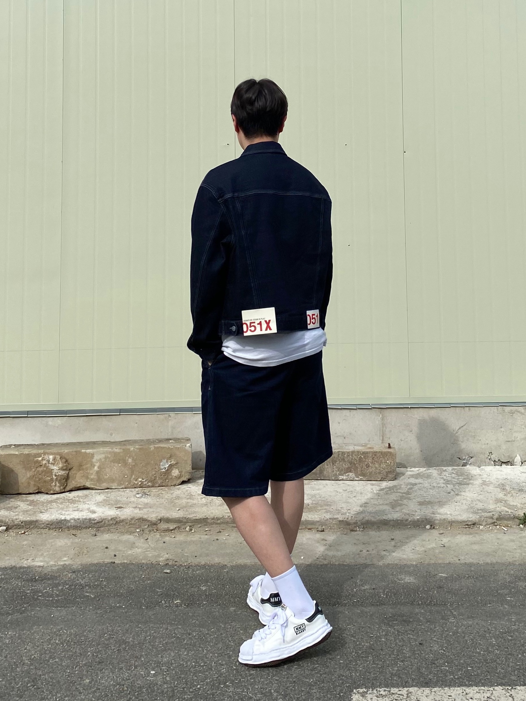 아워레가시 스켈레톤 키 홀더 시저, 메종 미하라 야스히로 블레이키 OG 솔 캔버스 로우탑 스니커즈 화이트 착용 스타일 - 2