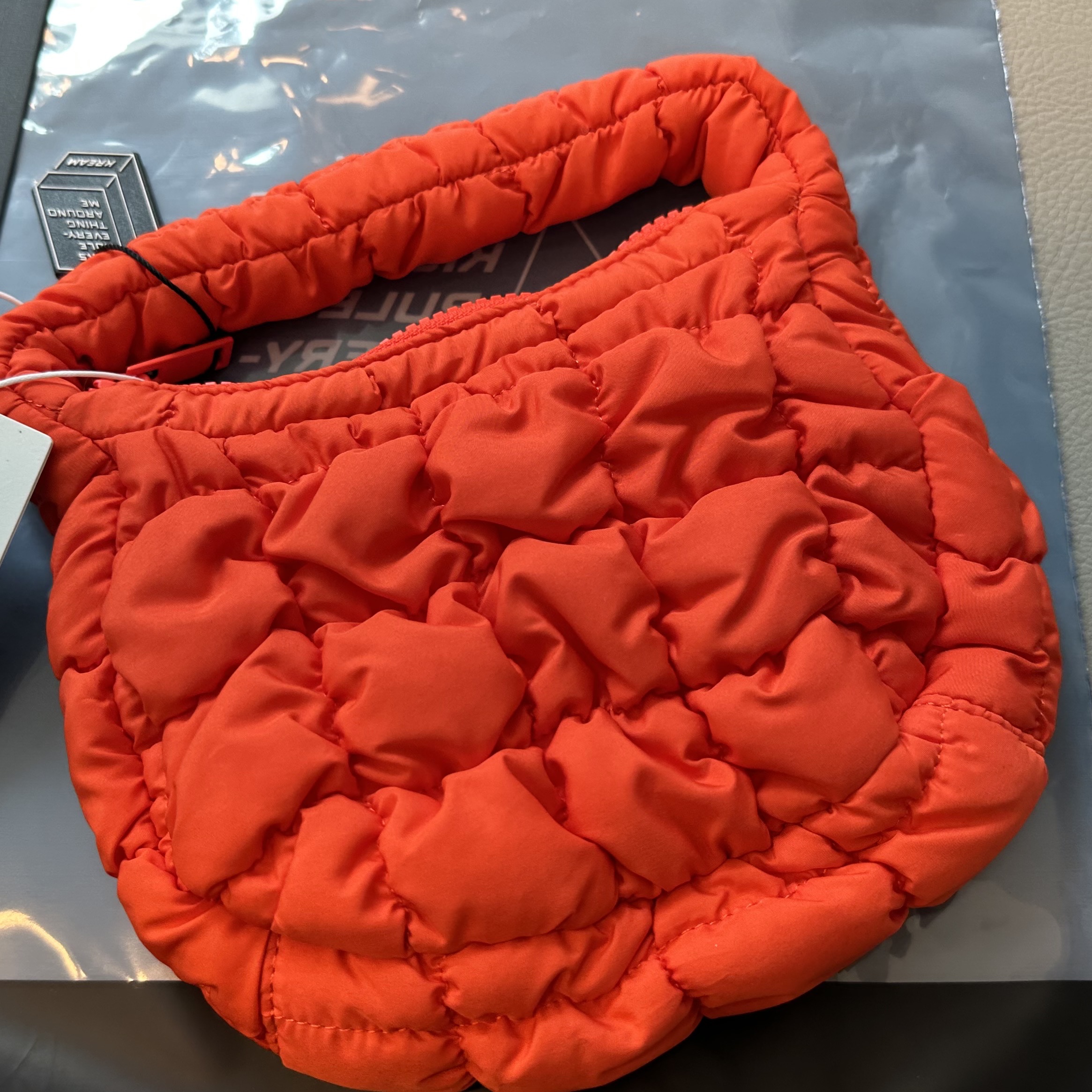 COS Quilted Micro Bag Orange 착용 스타일