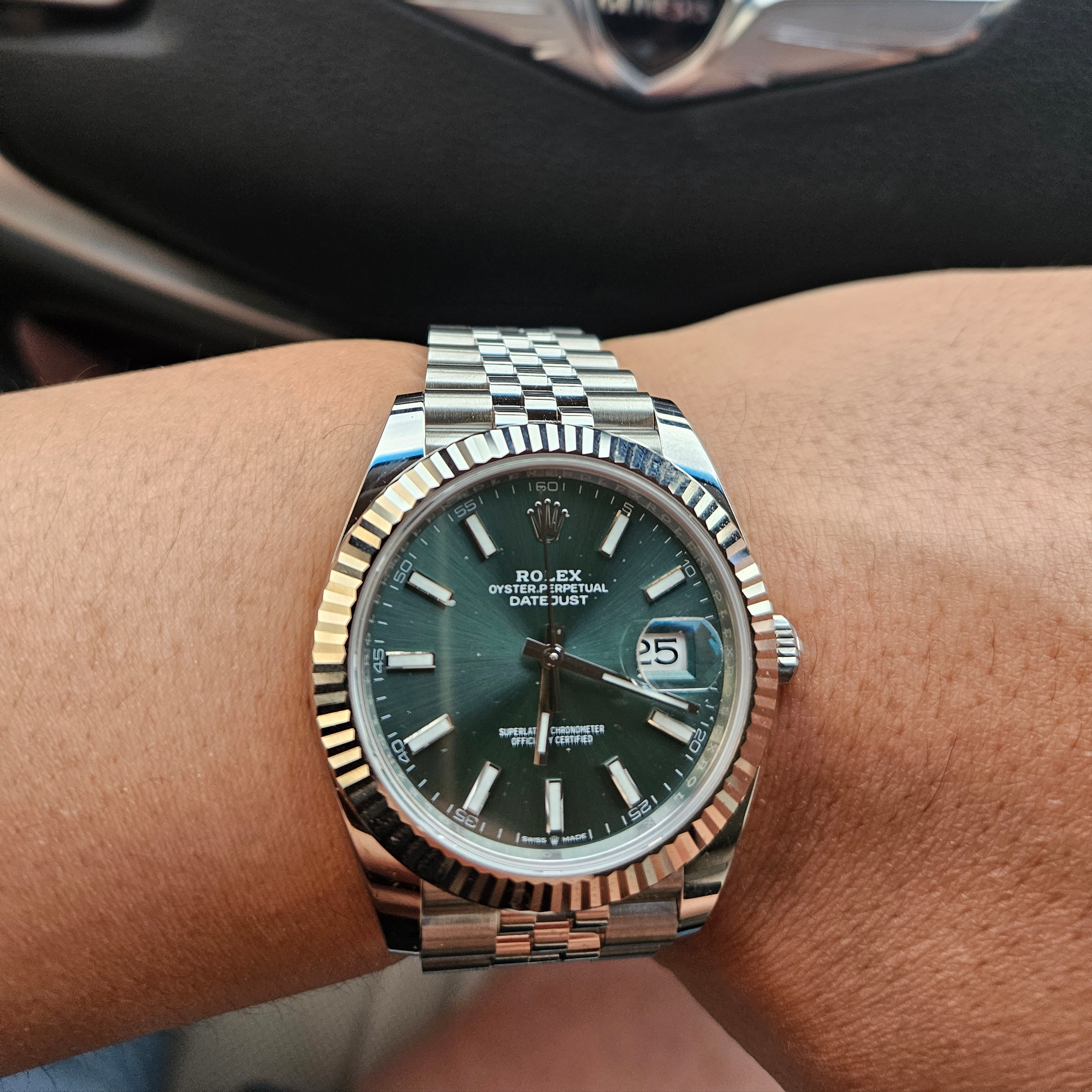 Rolex Datejust 41mm 126334 Mint Green Jubilee 착용 스타일 - 2