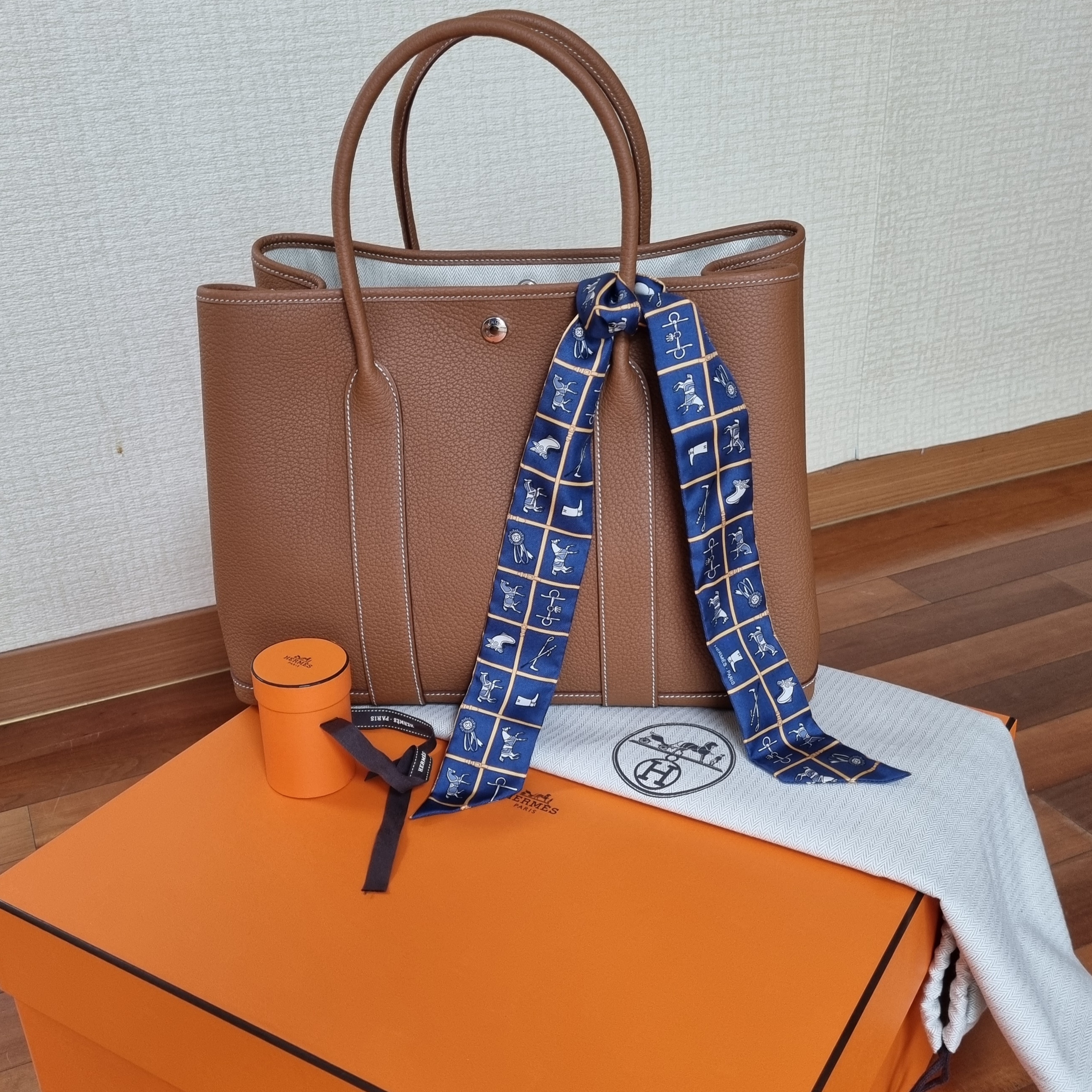 Hermes Garden Party 36 Bag Negonda & Palladium Gold 착용 스타일 - 1