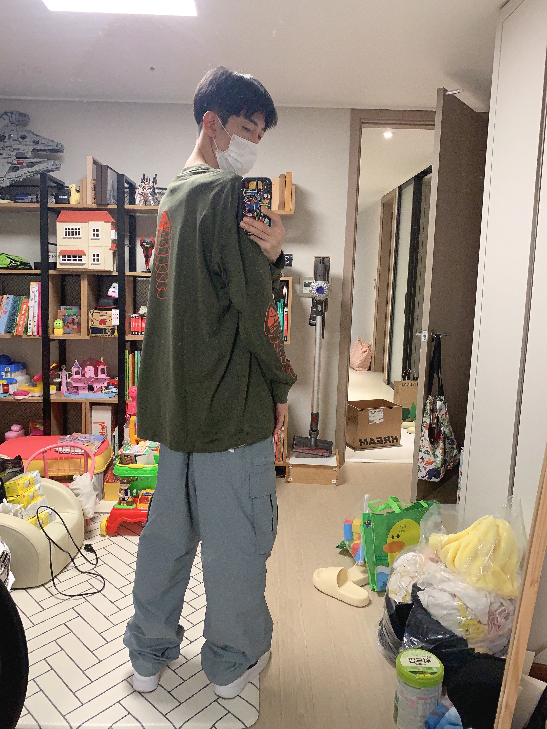 Nike NRG ACG Seasonal Lungs Long Sleeve T-Shirt Cargo Khaki - US/EU, Nike Air Force 1 '07 White Black 착용 스타일 - 3