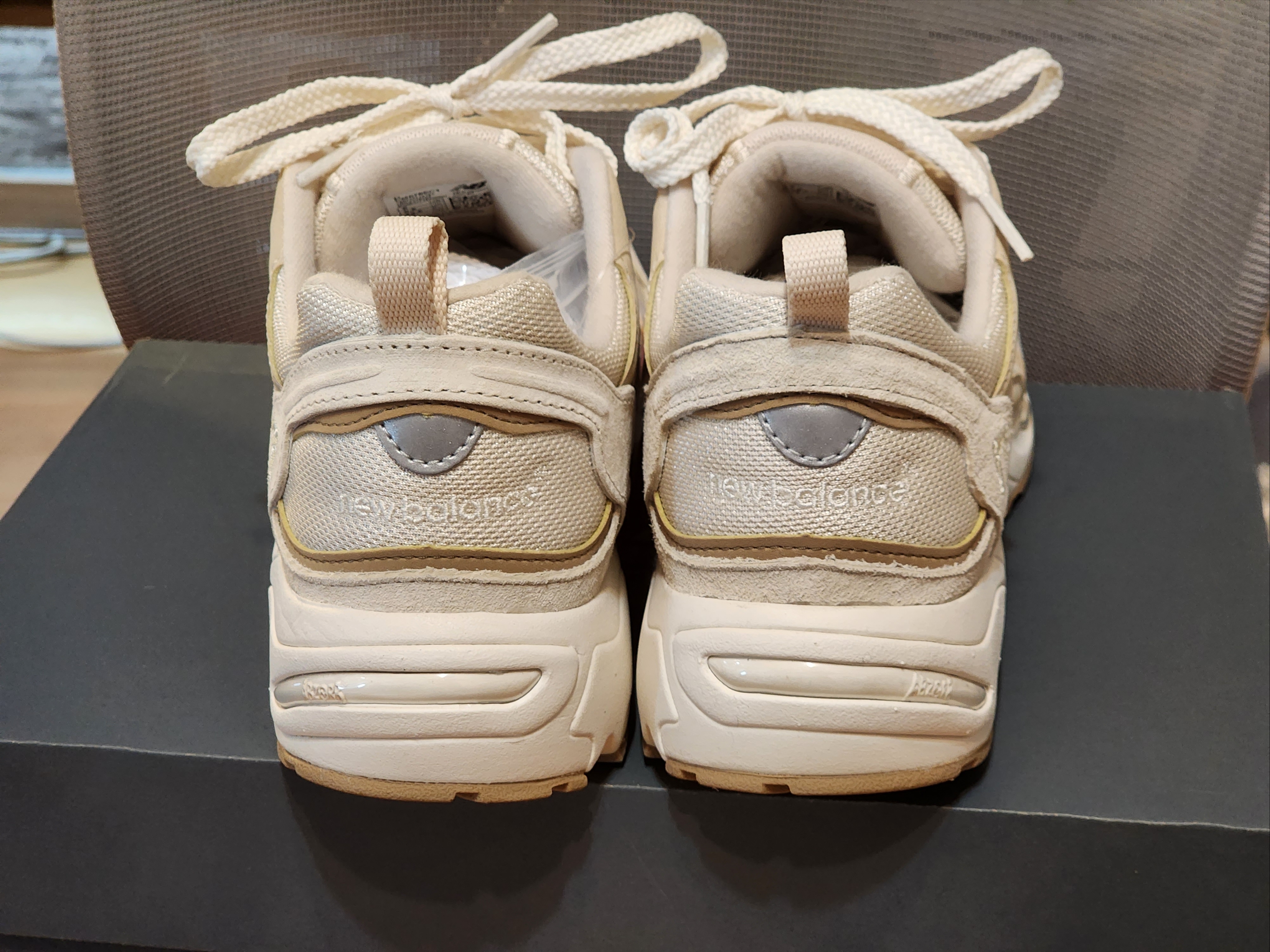 New Balance 878 Beige Ivory 착용 스타일 - 3