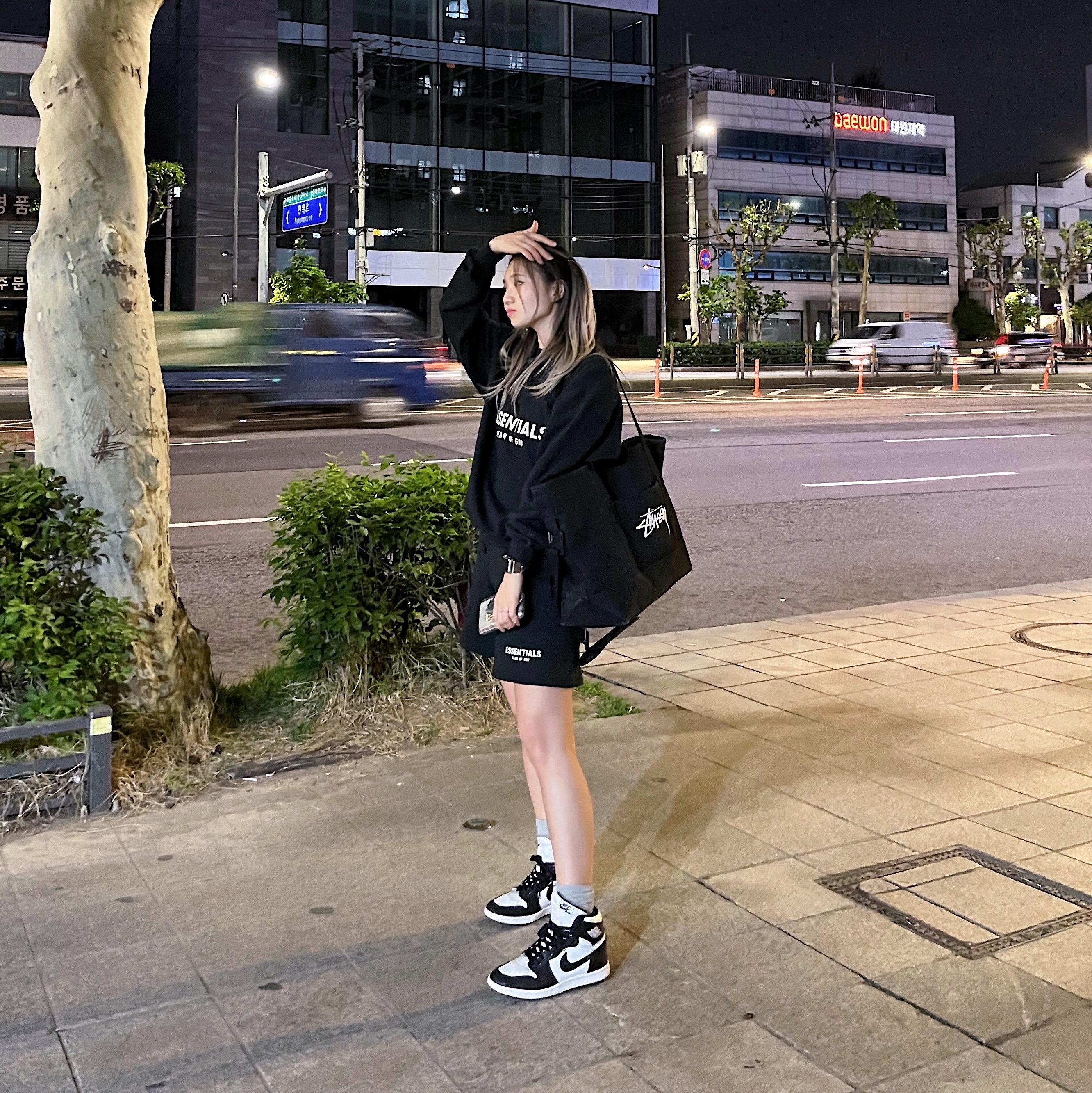 (Kids) Essentials The Core Collection Sweatshorts Stretch Limo, (Kids) Essentials The Core Collection Long Sleeve Polo Stretch Limo 착용 스타일