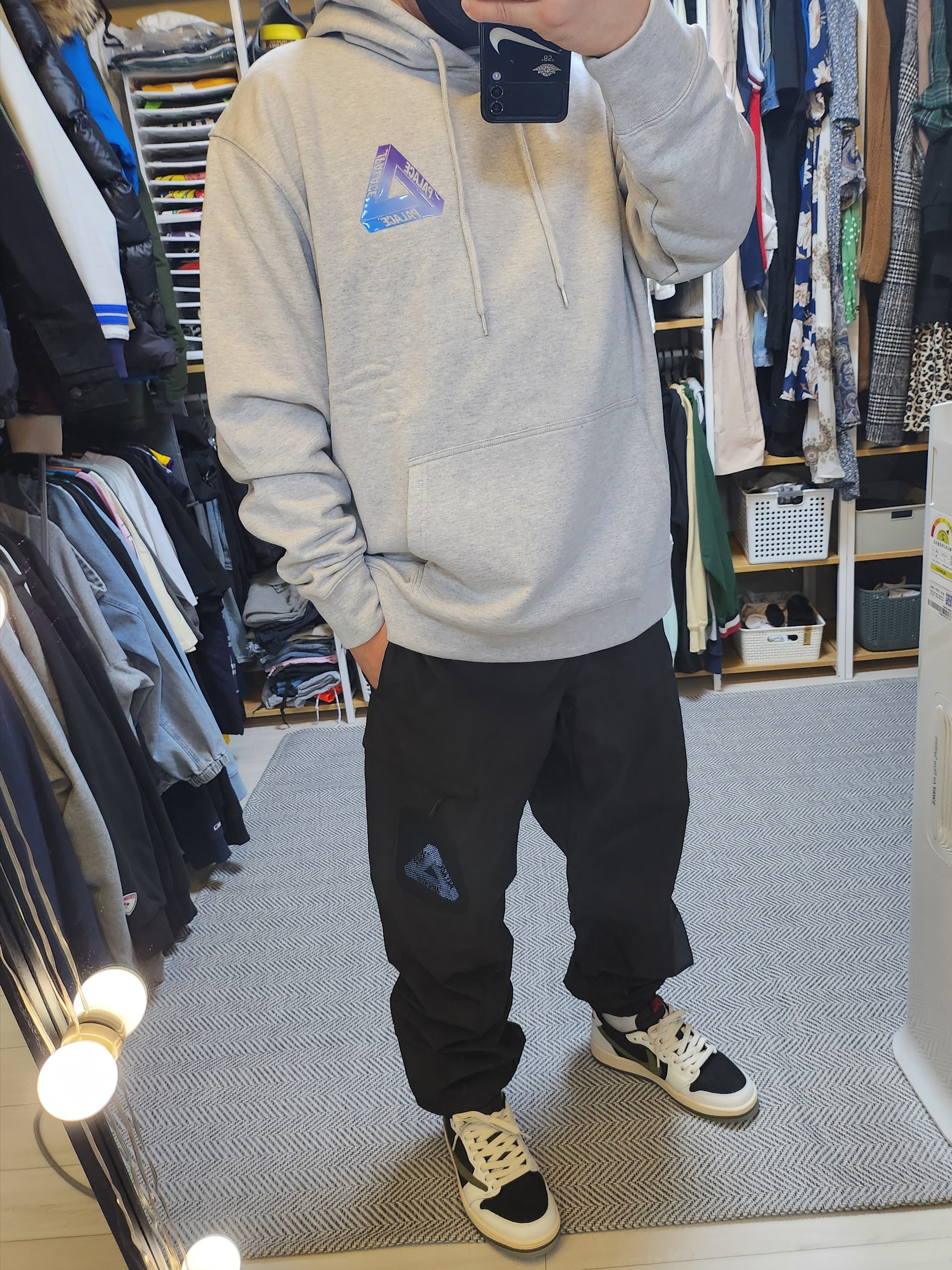 (W) Jordan 1 x Travis Scott Retro Low OG SP Medium Olive, Palace Y-Ripstop Shell Jogger Black - 23SS 착용 스타일
