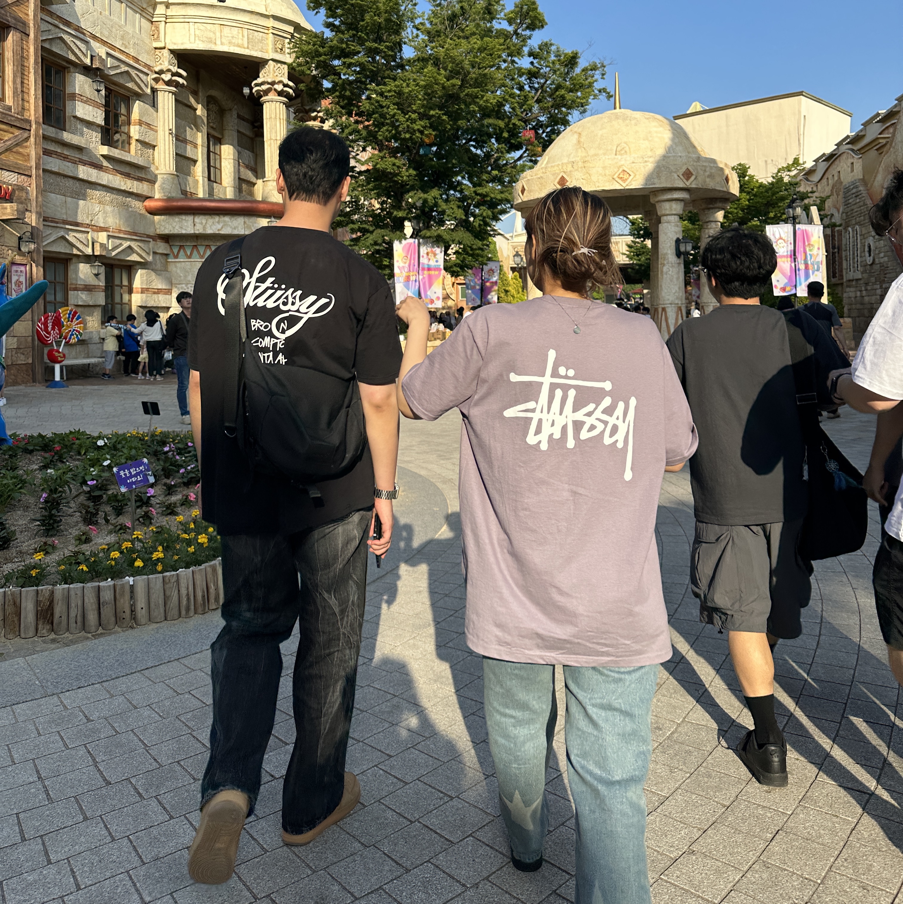 Stussy World Tour T-Shirt Black 2023, Nike Air Force 1 '07 WB Flax 착용 스타일