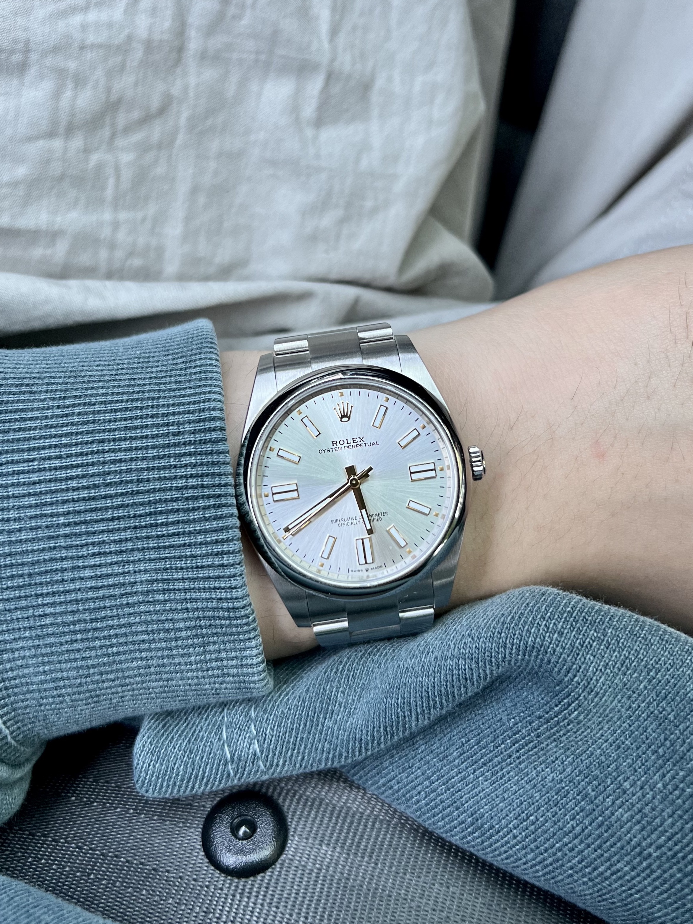 Rolex Oyster Perpetual 41mm 124300 Silver Oyster 착용 스타일