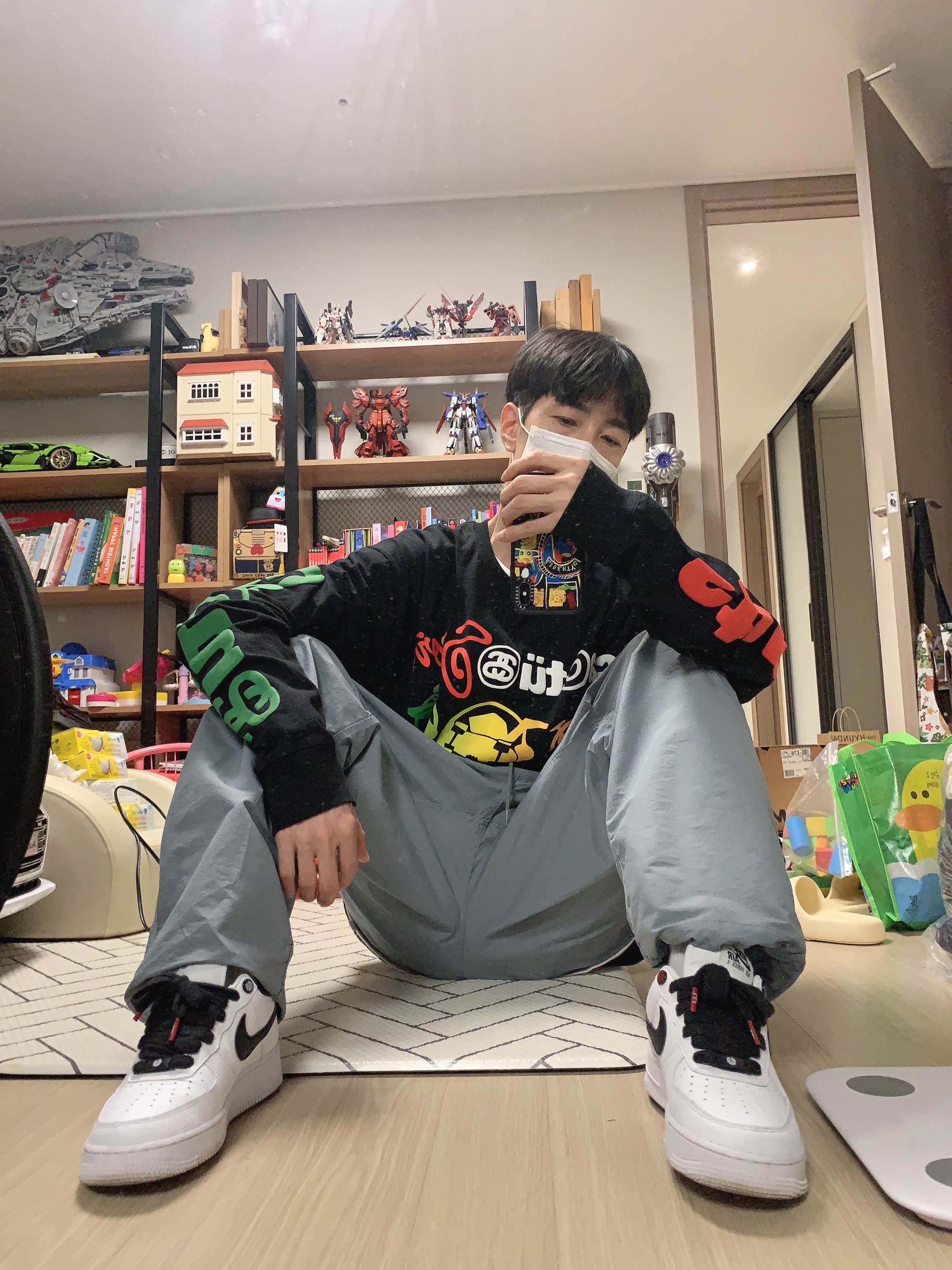 Stussy x Cactus Plant Flea Market Sport LS T-Shirt Black, Nike Air Force 1 '07 White Black 착용 스타일 - 1