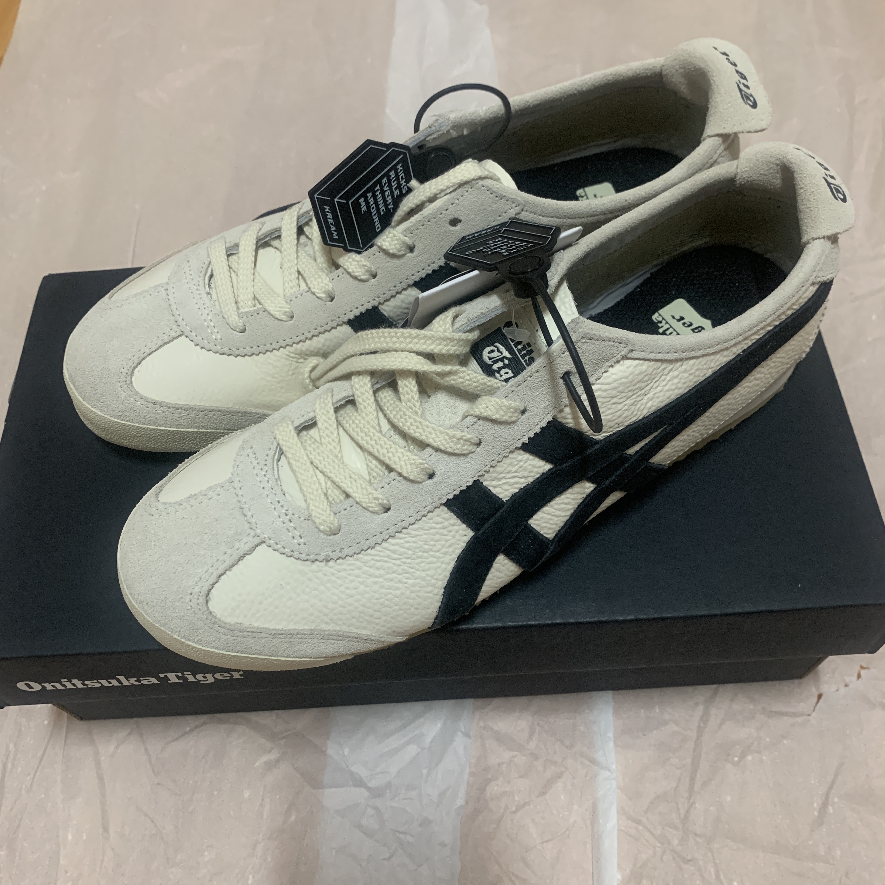 Onitsuka Tiger Mexico 66 Vintage White Black 착용 스타일
